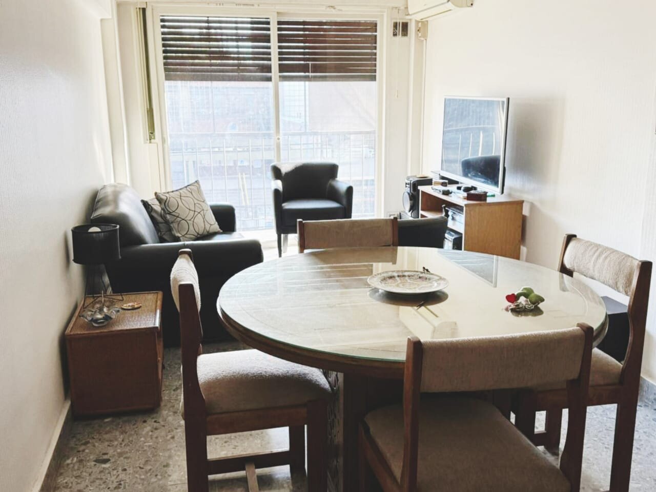 Departamento 4 Ambientes CON BALCON Flores