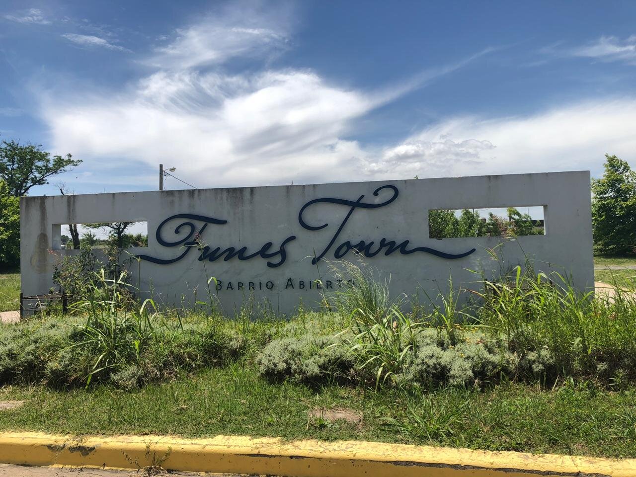 VENTA TERRENO FUNES TOWN
