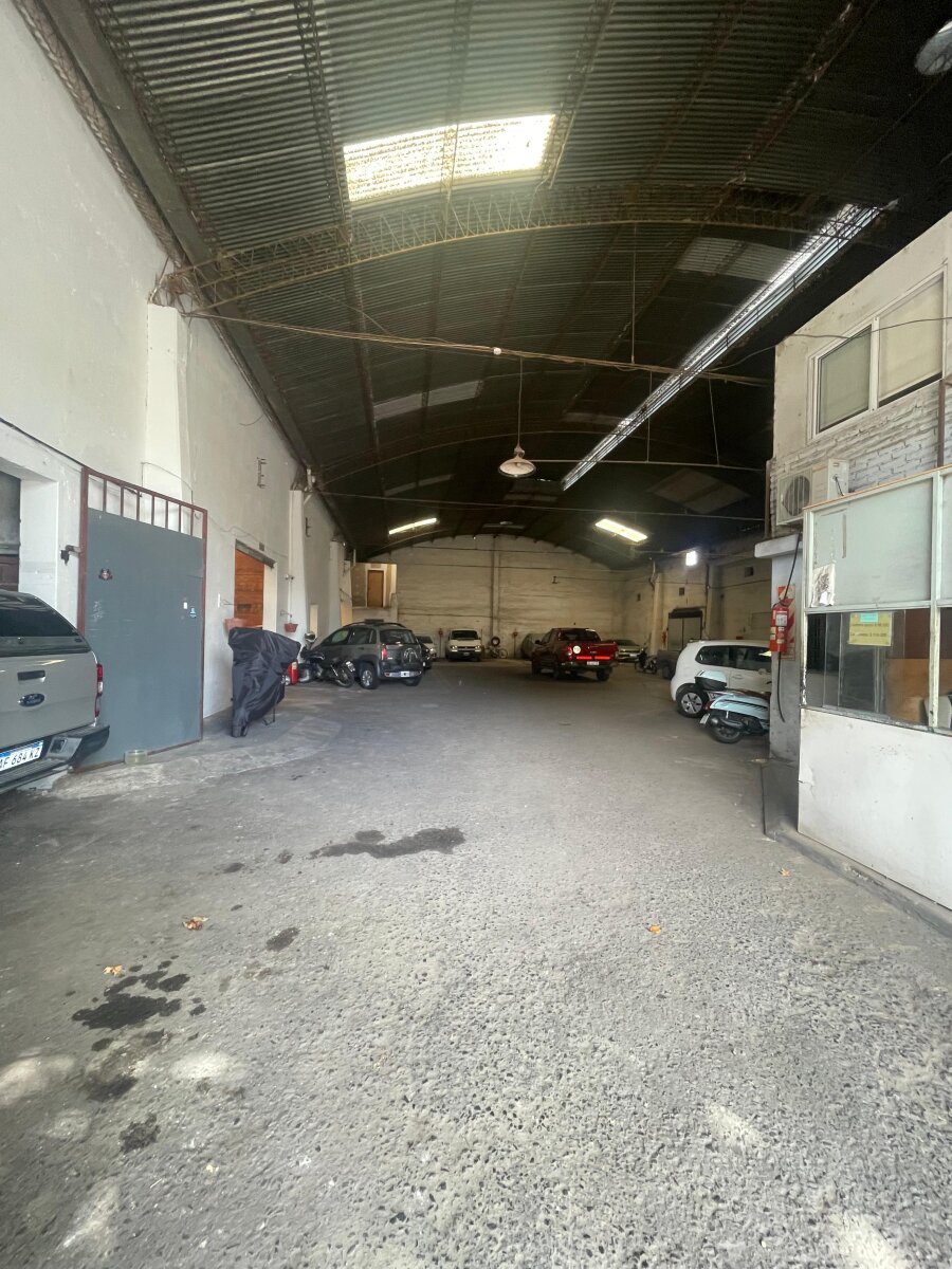 Galpón 1.400 m² - Av. Sorrento 851 - 6