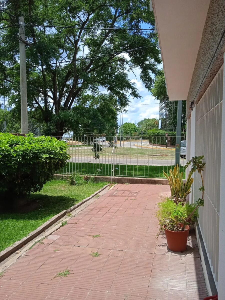Casa en venta 3 dormitorios, garage, alberdi rio ( PH) - 2