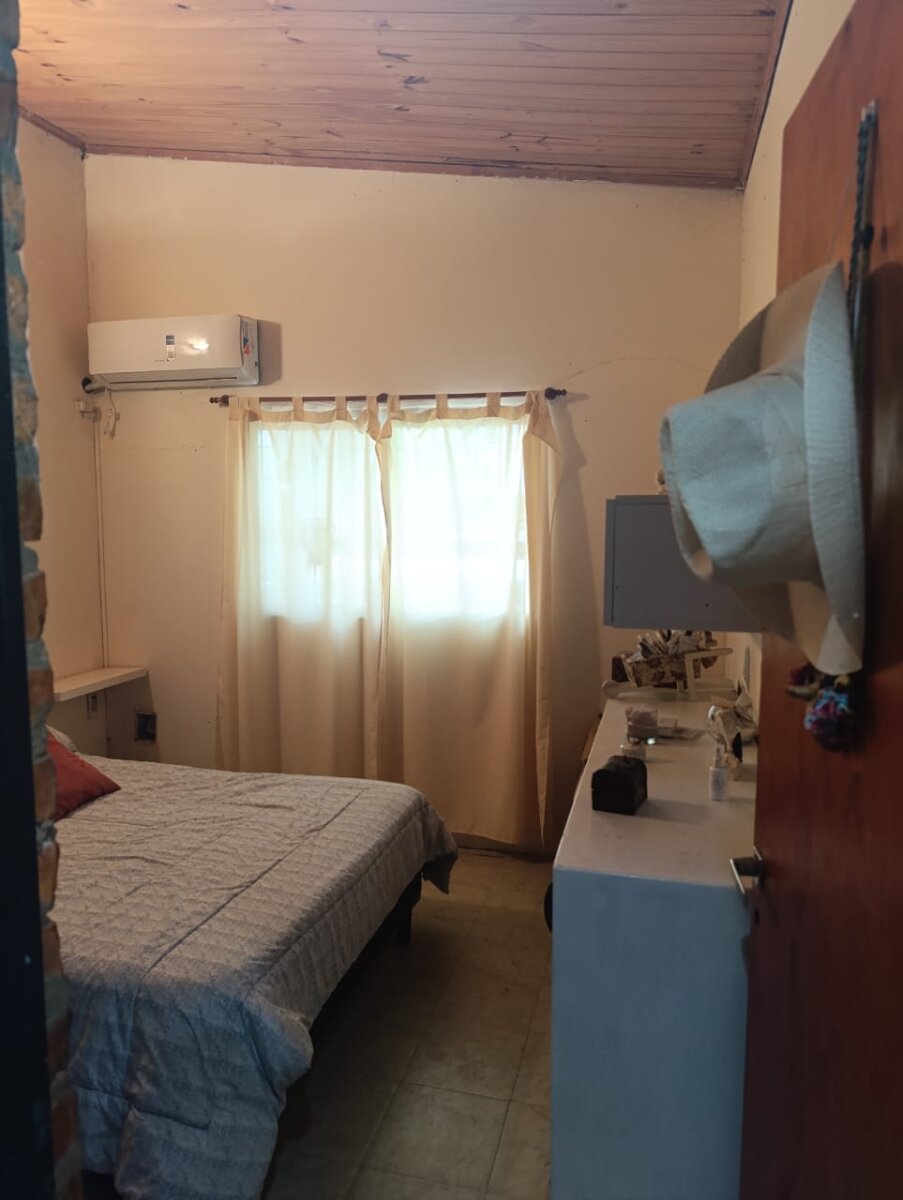 Casa con pileta y parque arbolado en Andino, dos dormitorios - 10