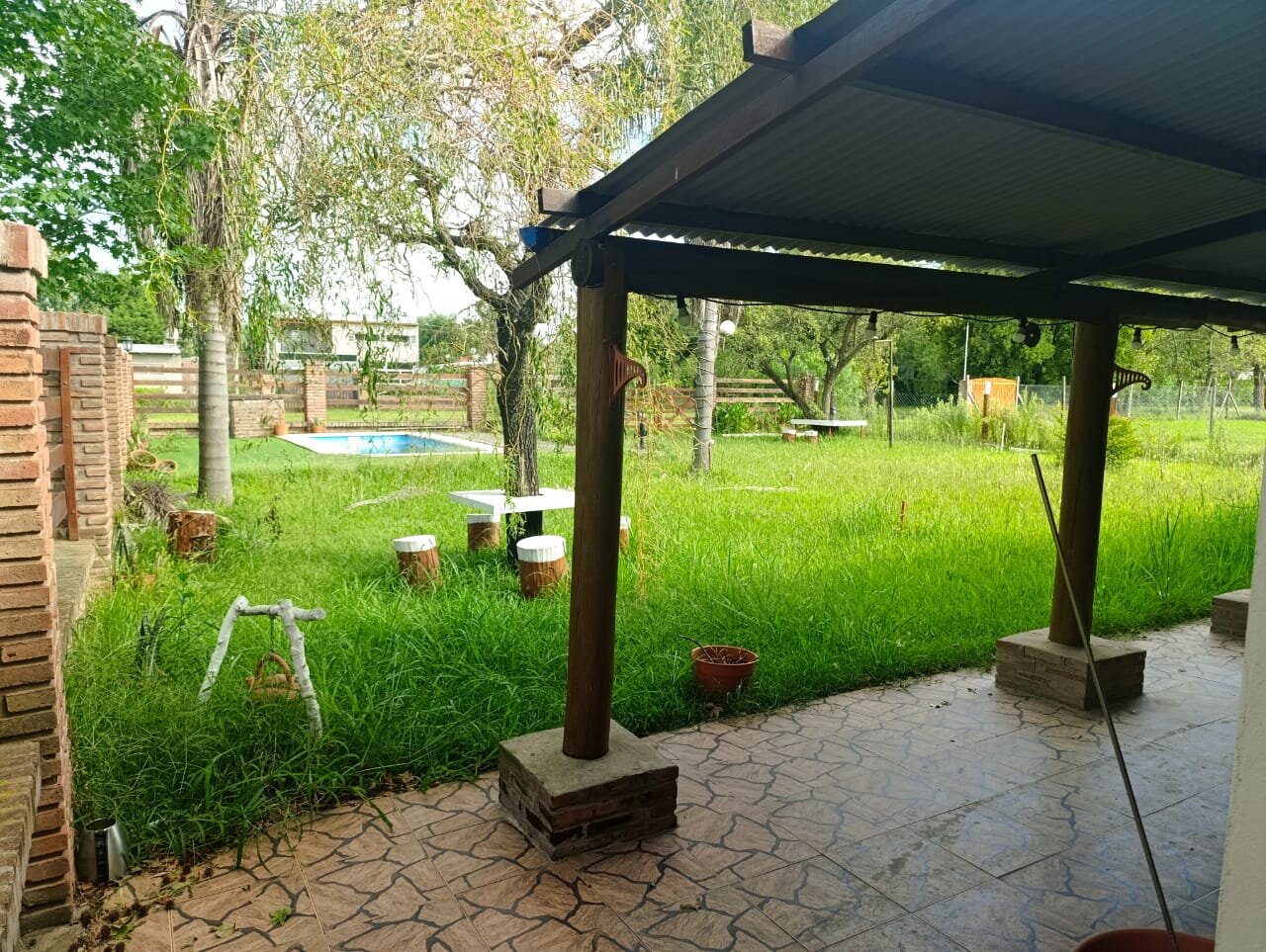 Casa con pileta y parque arbolado en Andino, dos dormitorios - 11