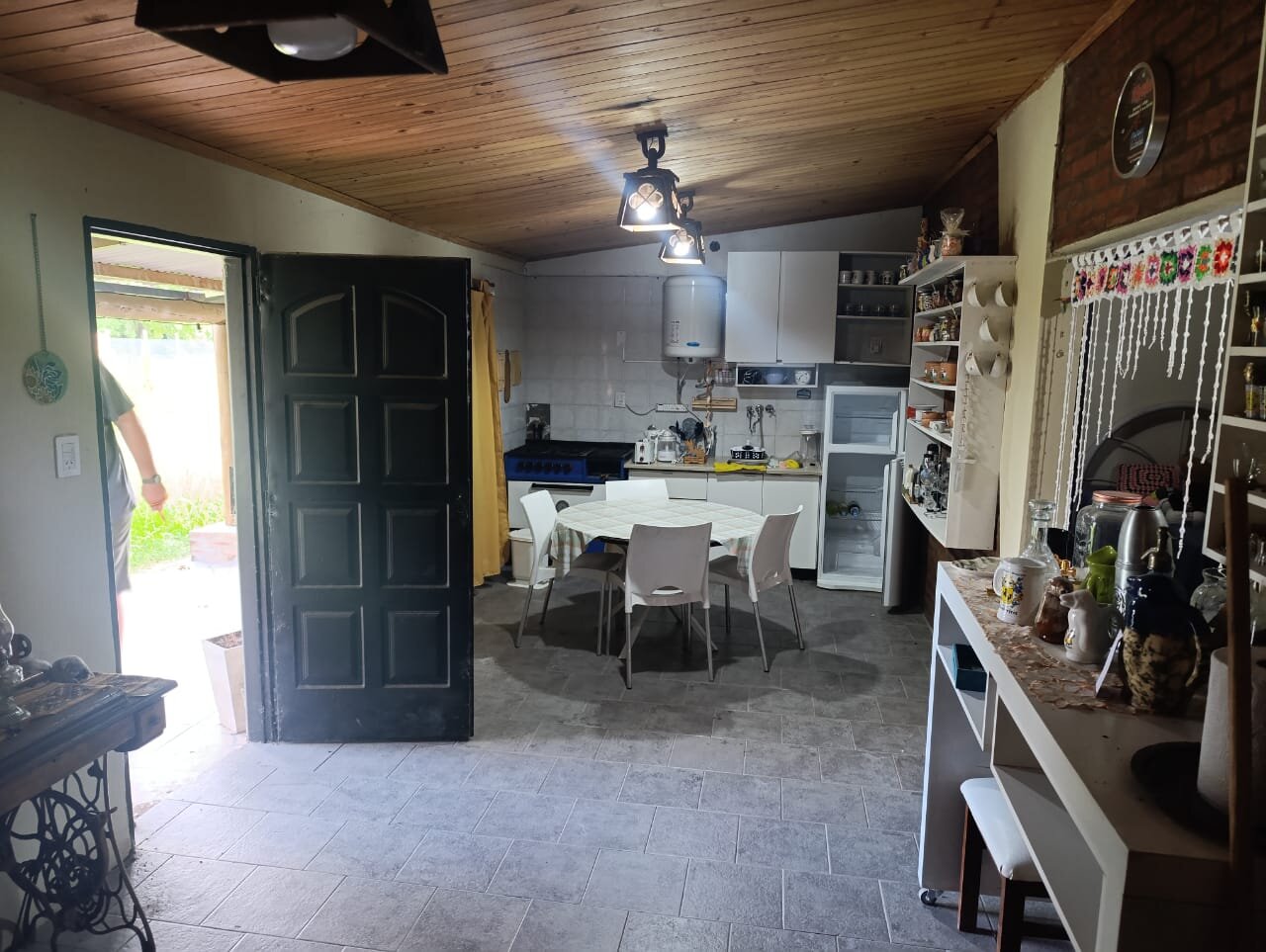 Casa con pileta y parque arbolado en Andino, dos dormitorios - 19