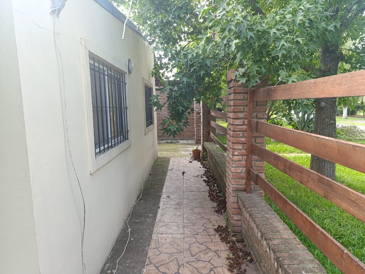 Casa con pileta y parque arbolado en Andino, dos dormitorios - 8