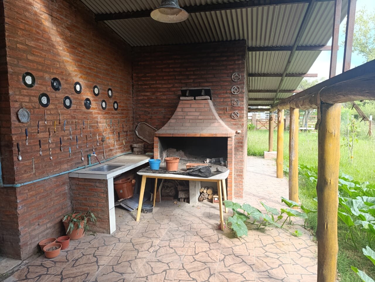 Casa con pileta y parque arbolado en Andino, dos dormitorios - 6