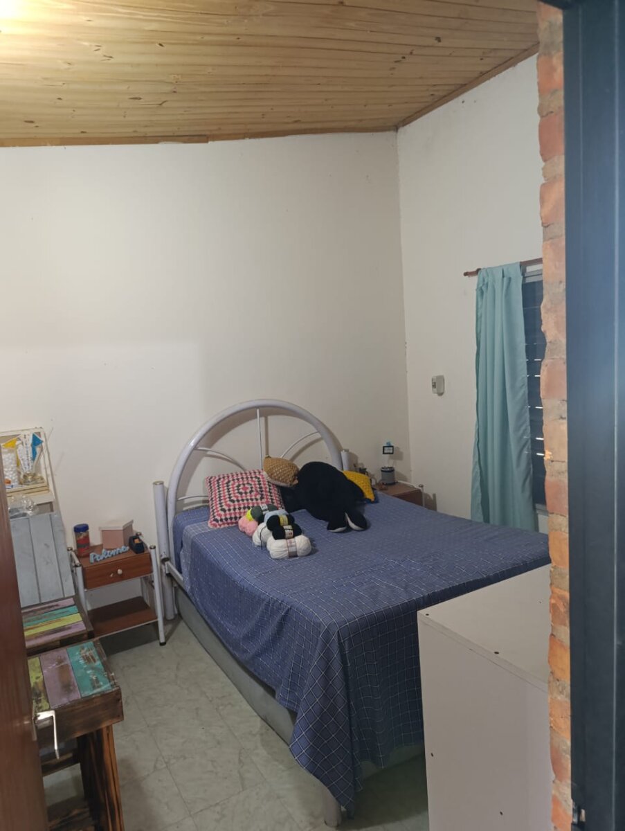 Casa con pileta y parque arbolado en Andino, dos dormitorios - 13