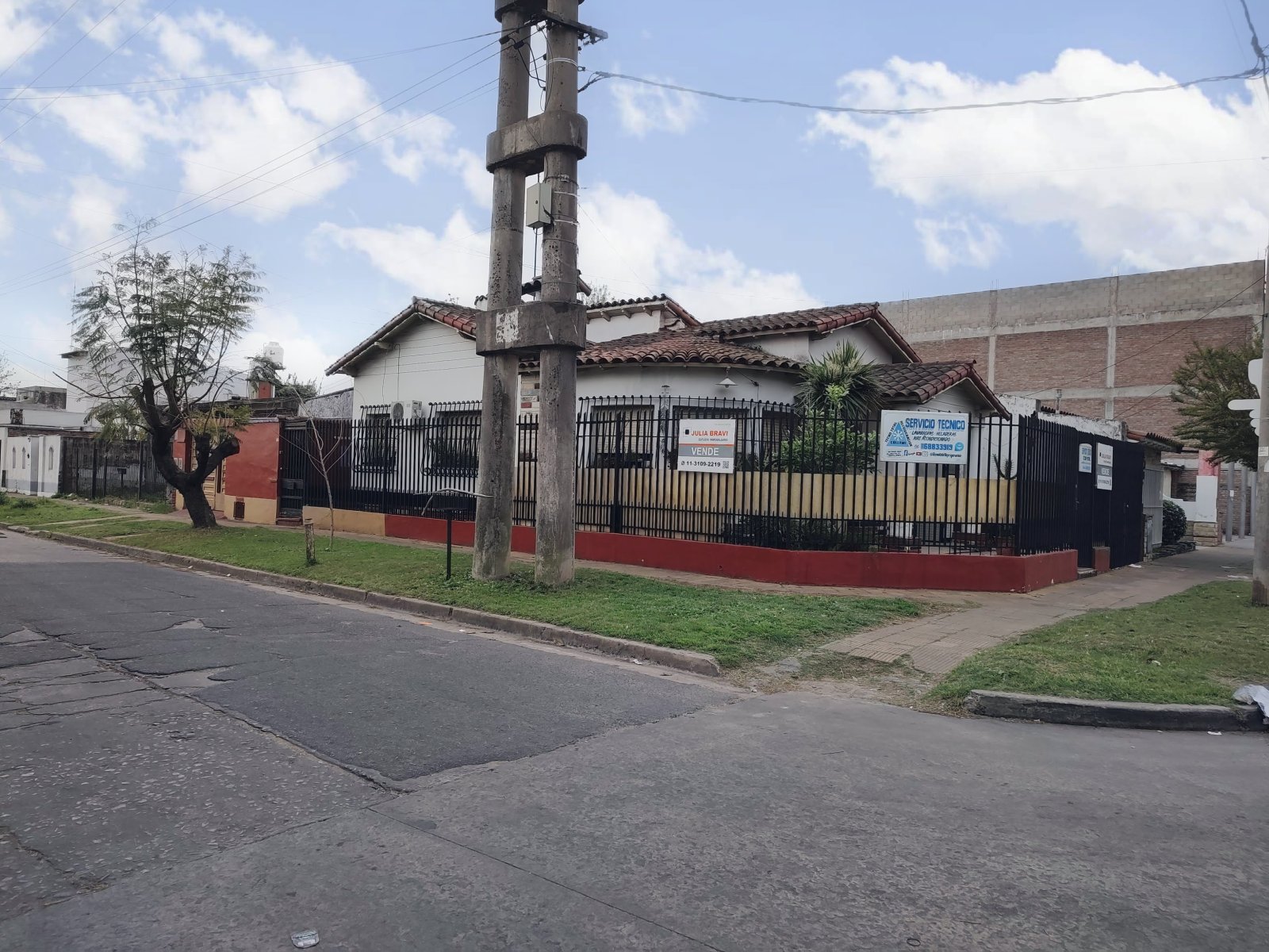 Venta esquina uso comercial en Morón - 3