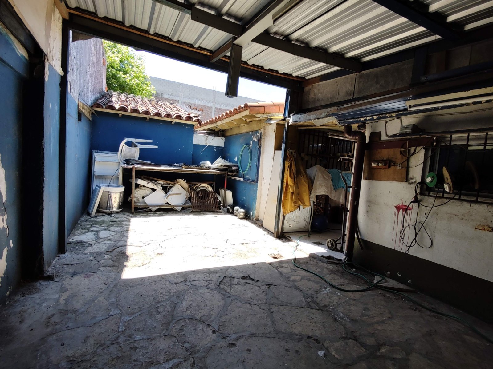 Venta esquina uso comercial en Morón - 21