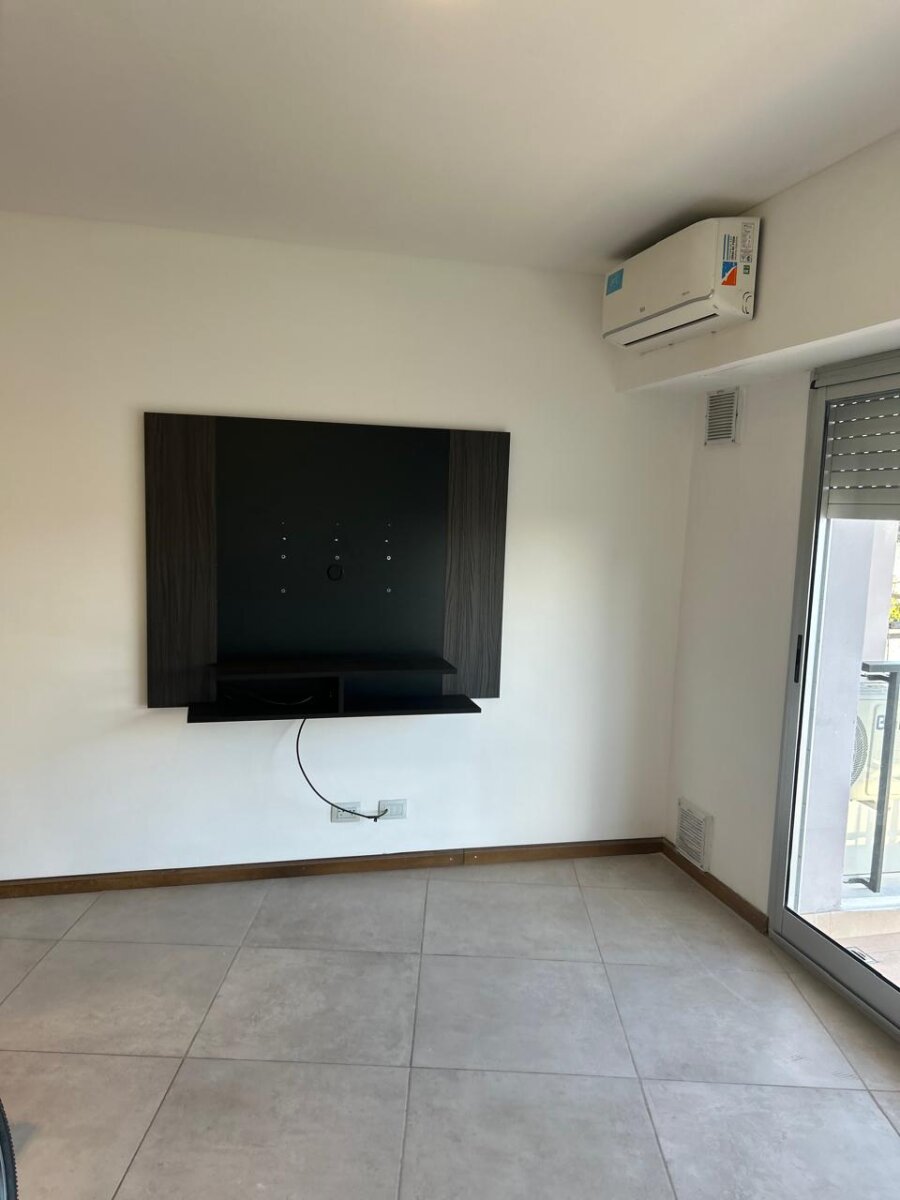 ALQUILER MONOAMBIENTE URQUIZA 3424 EQUIPADIO. BALCON. NUEVO - 2