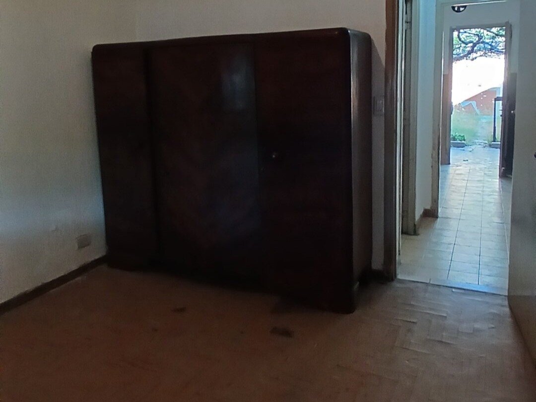 Casa en VENTA en VILLA LUGANO 3 ambientes amplios Cochera Jardin Fondo Quincho y/o Galpon Terraza Excelente ubicacion - 35