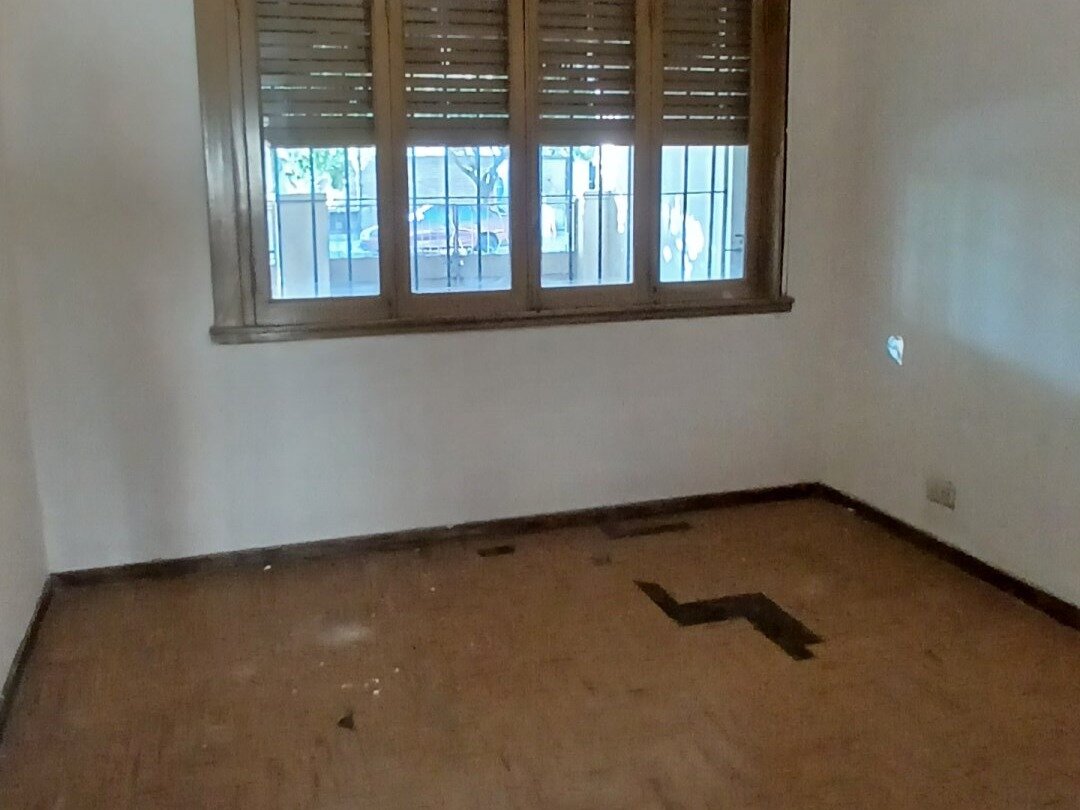 Casa en VENTA en VILLA LUGANO 3 ambientes amplios Cochera Jardin Fondo Quincho y/o Galpon Terraza Excelente ubicacion - 32