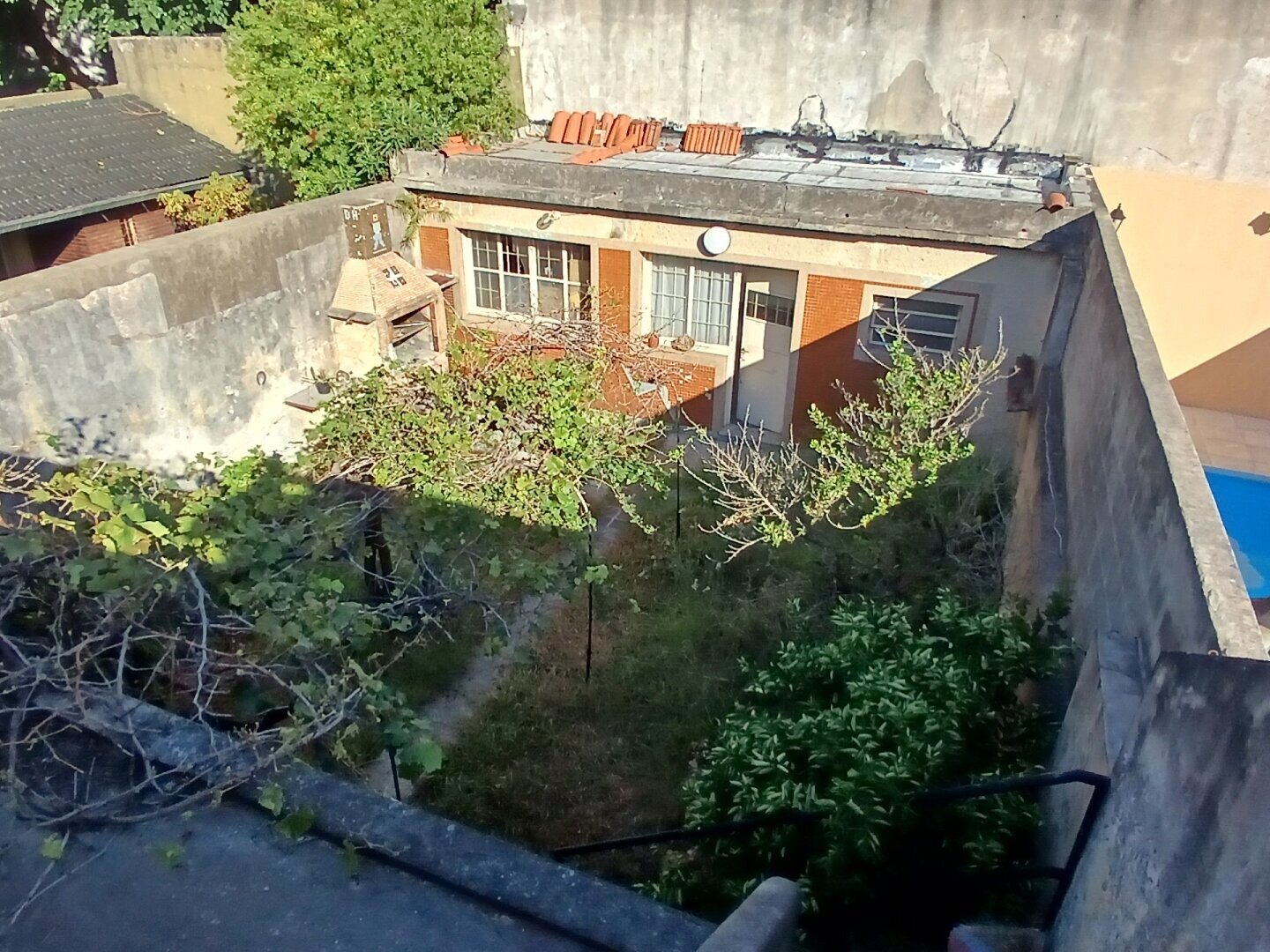Casa en VENTA en VILLA LUGANO 3 ambientes amplios Cochera Jardin Fondo Quincho y/o Galpon Terraza Excelente ubicacion - 58