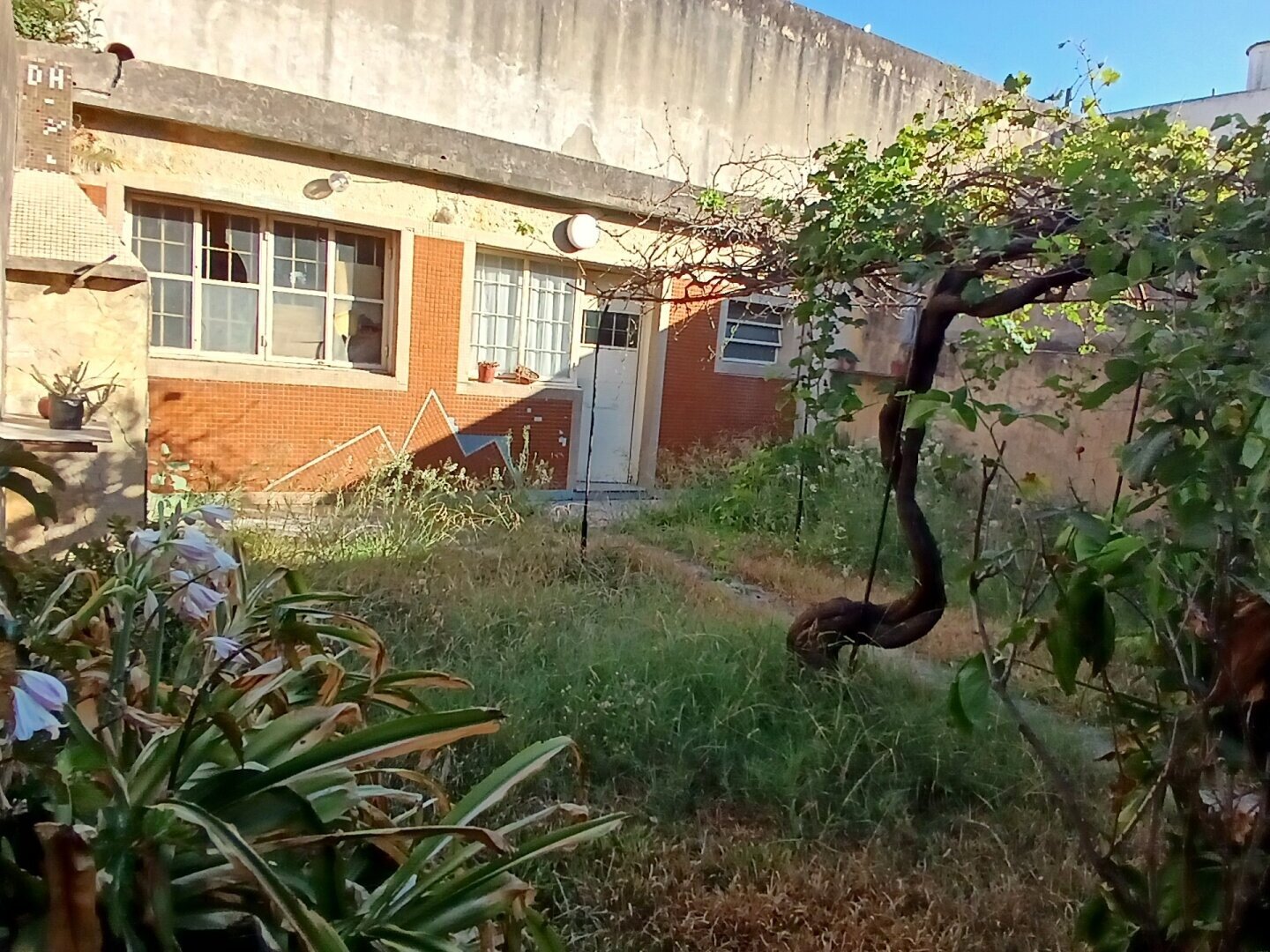 Casa en VENTA en VILLA LUGANO 3 ambientes amplios Cochera Jardin Fondo Quincho y/o Galpon Terraza Excelente ubicacion - 44