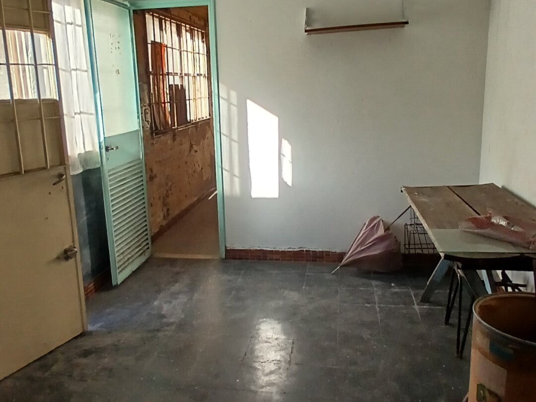 Casa en VENTA en VILLA LUGANO 3 ambientes amplios Cochera Jardin Fondo Quincho y/o Galpon Terraza Excelente ubicacion - 47