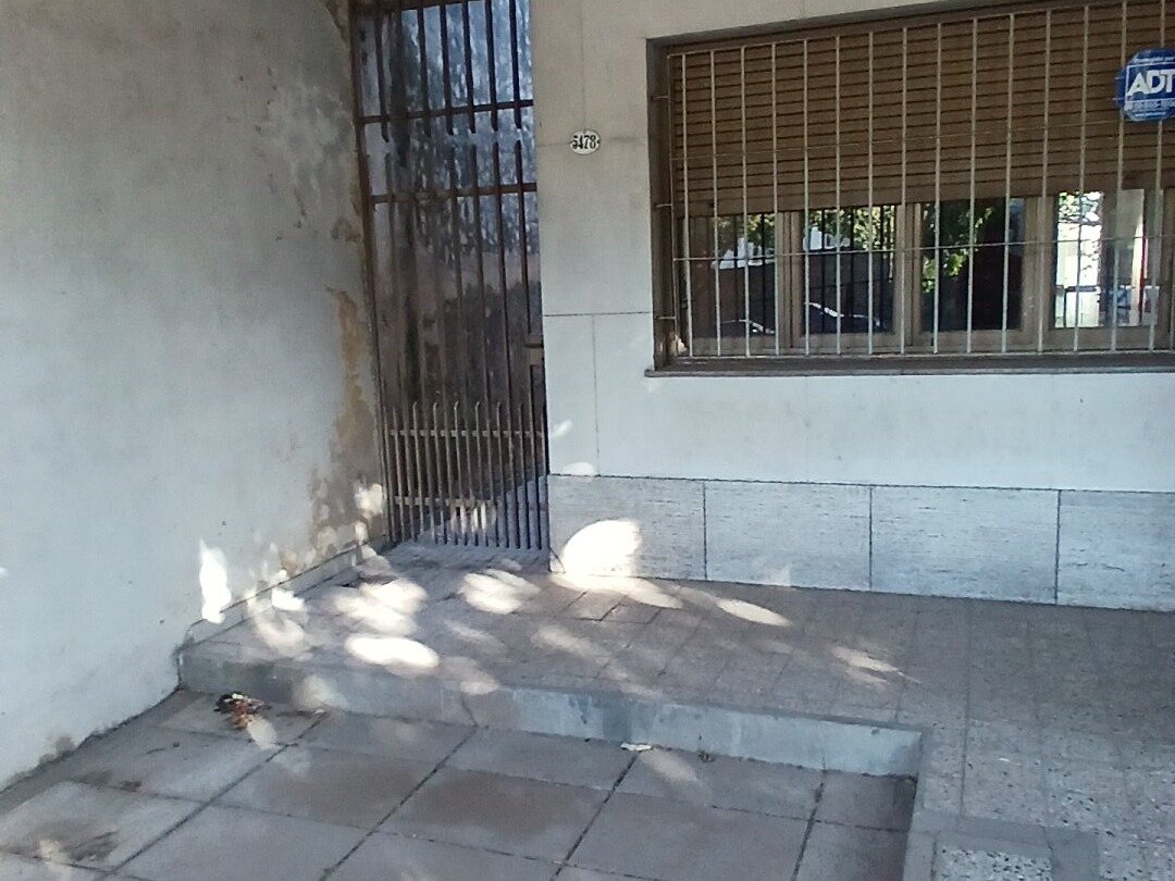 Casa en VENTA en VILLA LUGANO 3 ambientes amplios Cochera Jardin Fondo Quincho y/o Galpon Terraza Excelente ubicacion - 12