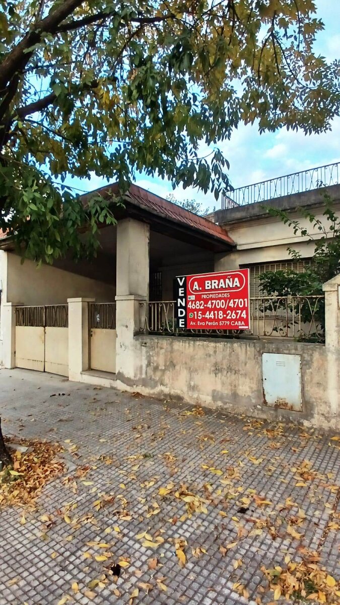 Casa en VENTA en VILLA LUGANO 3 ambientes amplios Cochera Jardin Fondo Quincho y/o Galpon Terraza Excelente ubicacion - 6