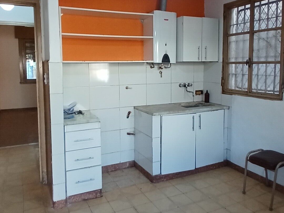 Casa en VENTA en VILLA LUGANO 3 ambientes amplios Cochera Jardin Fondo Quincho y/o Galpon Terraza Excelente ubicacion - 24