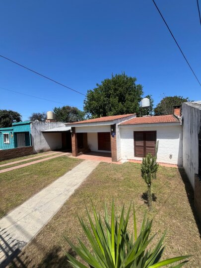 SE VENDE CASA 2 DORMITORIOS EN B° SILVANO FUNES APTO CREDITO BANCOR