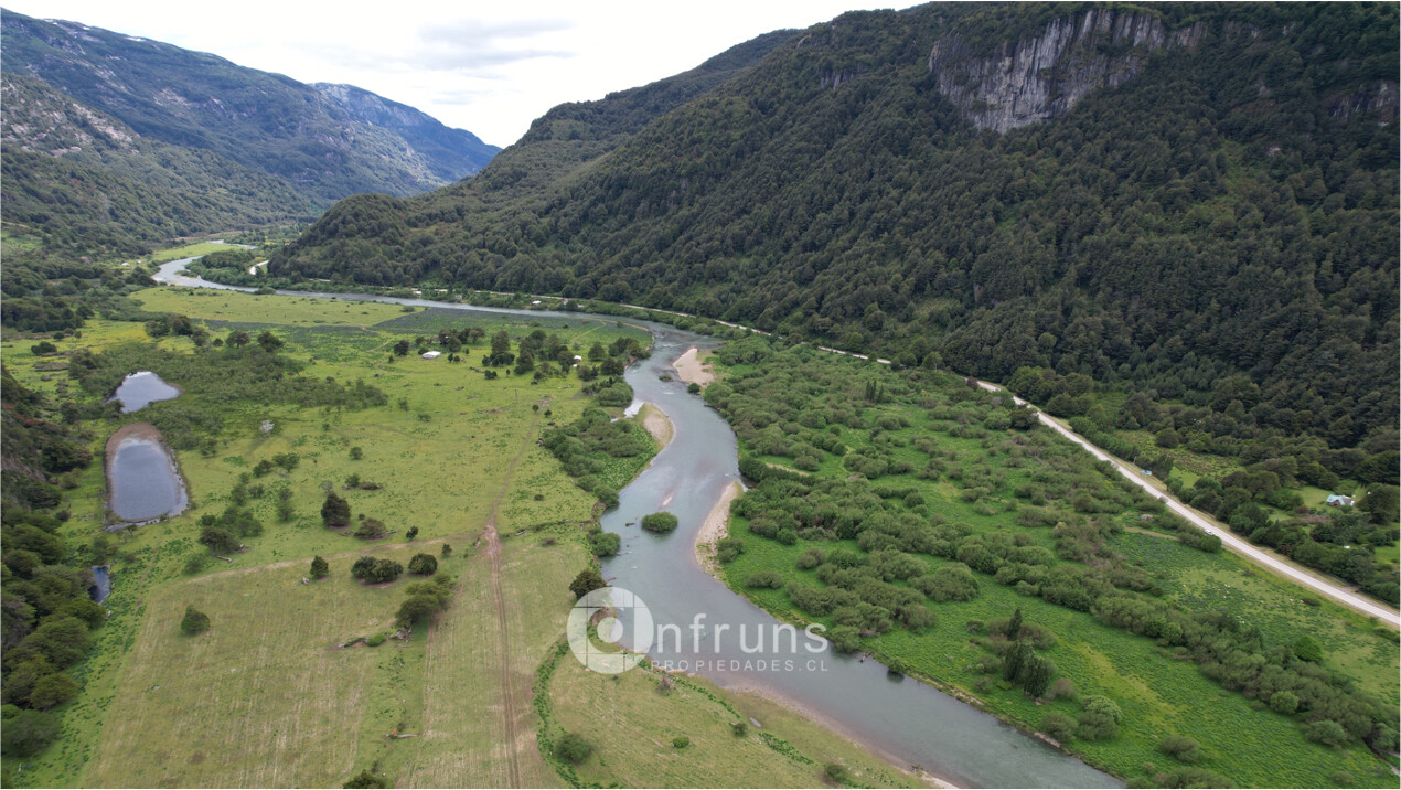 Campo en Venta en Coyhaique | 15 Dormitorios | 15 Baños | 10210000 m² | UF 82.729 - 8