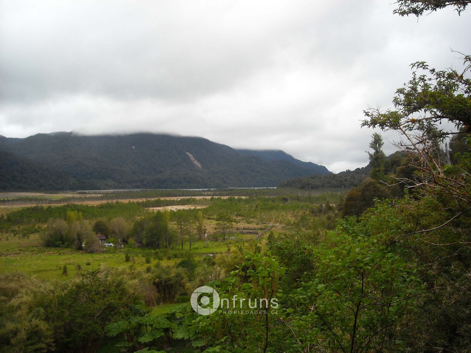 Campo en Venta en Region de Aysen | 15 Dormitorios | 15 Baños | 8020000 m² | UF 21.800 - 3