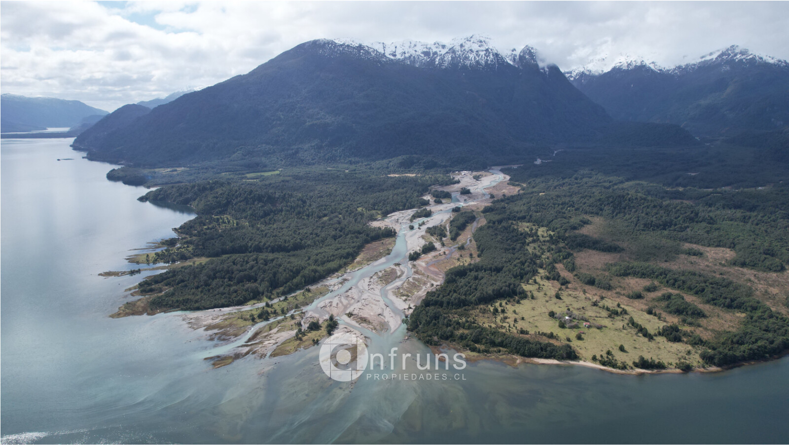 Fundo en venta con río glaciar | Fundo Queulat 228