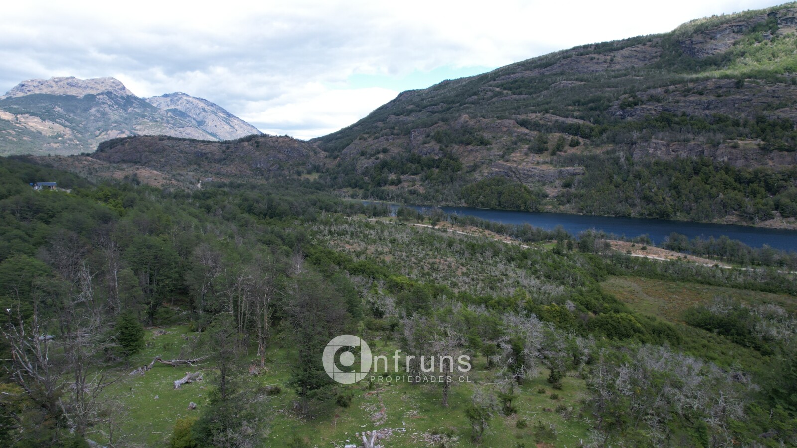 Campo en Venta en Lago General Carrera | 15 Dormitorios | 15 Baños | 1260000 m² | UF 11.515 - 7