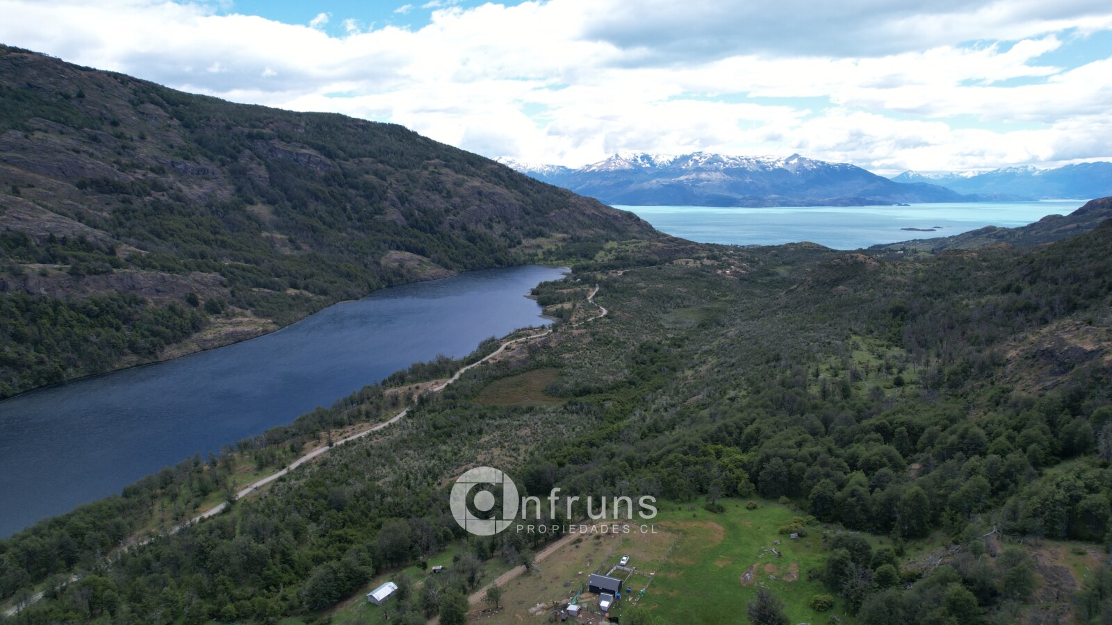 Campo en Venta en Lago General Carrera | 15 Dormitorios | 15 Baños | 1260000 m² | UF 11.515 - 10