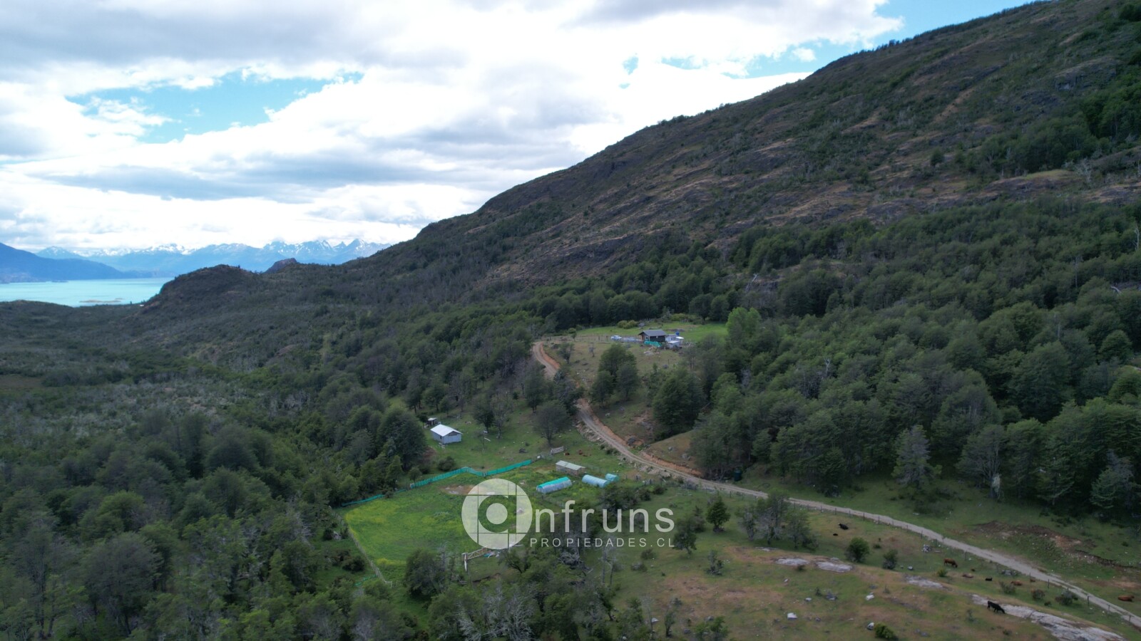 Campo en Venta en Lago General Carrera | 15 Dormitorios | 15 Baños | 1260000 m² | UF 11.515 - 2