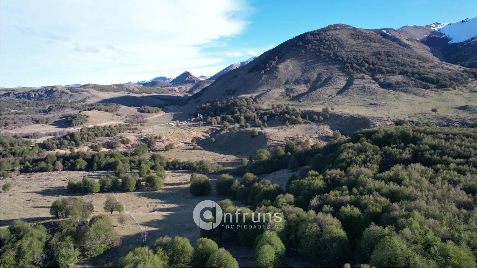 Terreno en Venta en Cerro Castillo | 15 Dormitorios | 15 Baños | 160000 m² | UF 5.000 - 6