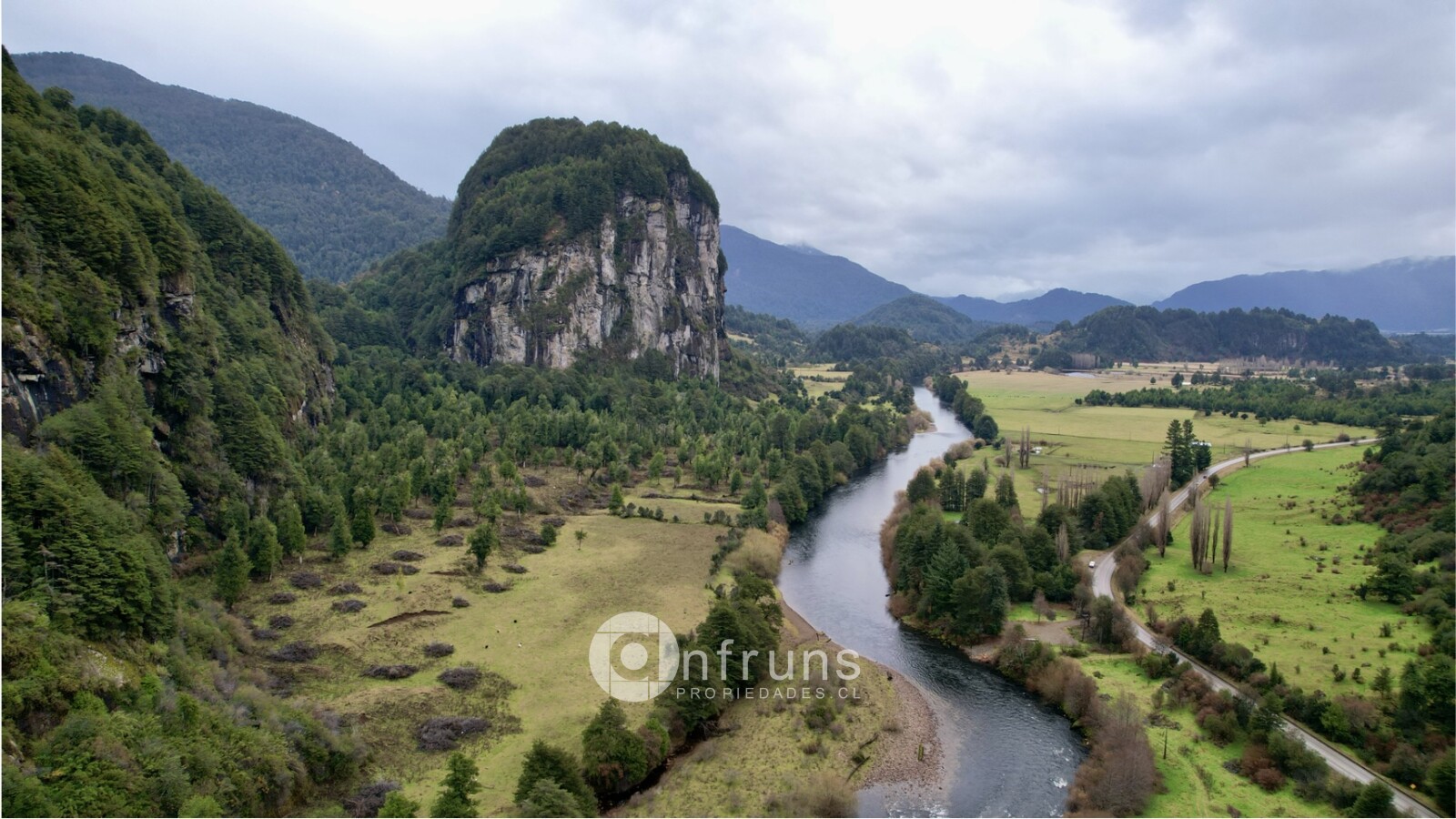 Campo en venta con río y bosque nativo | Queque Inglés 87