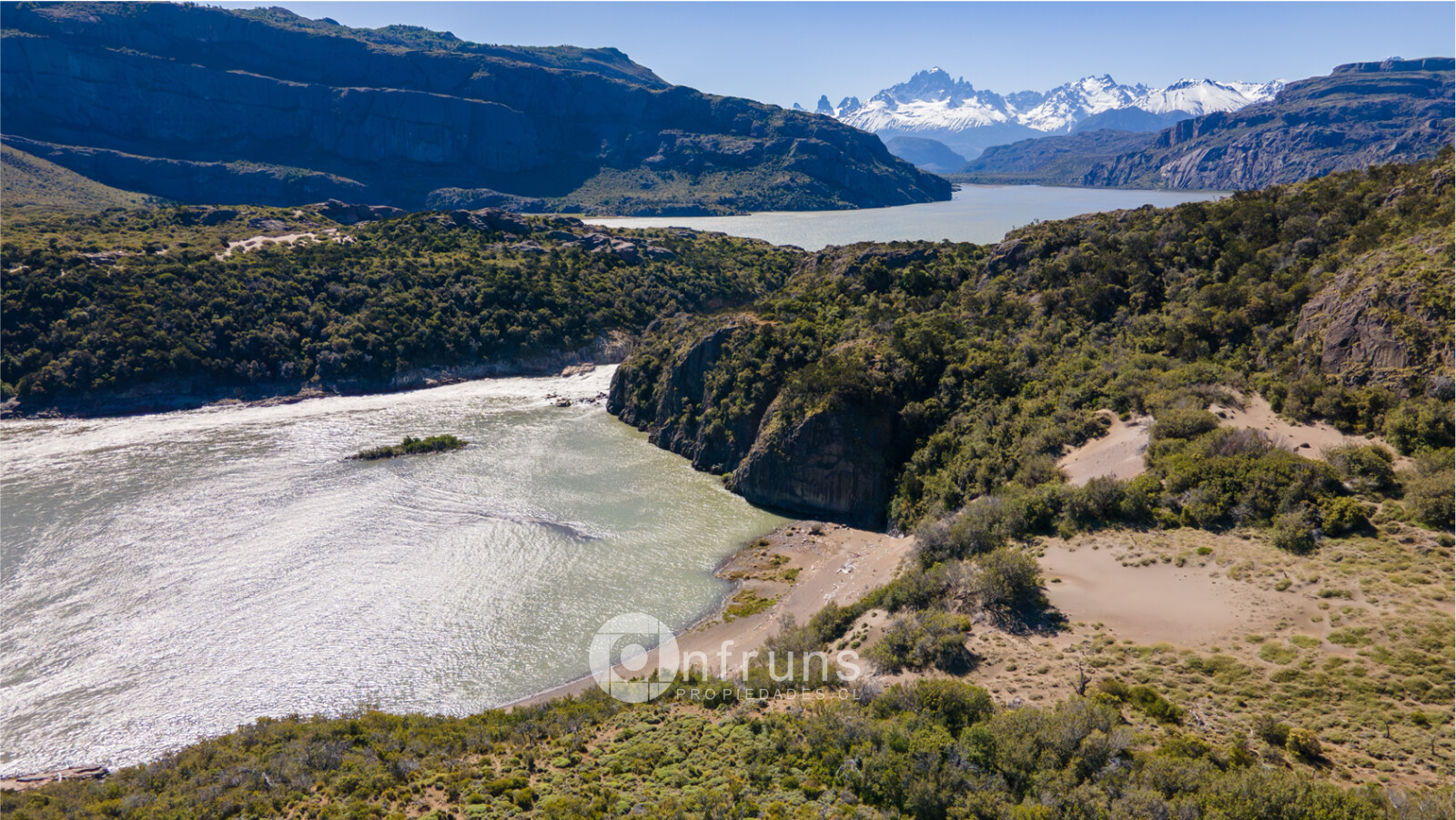 Exclusivo Campo con río, laguna y vista al macizo | Cerro Castillo 102