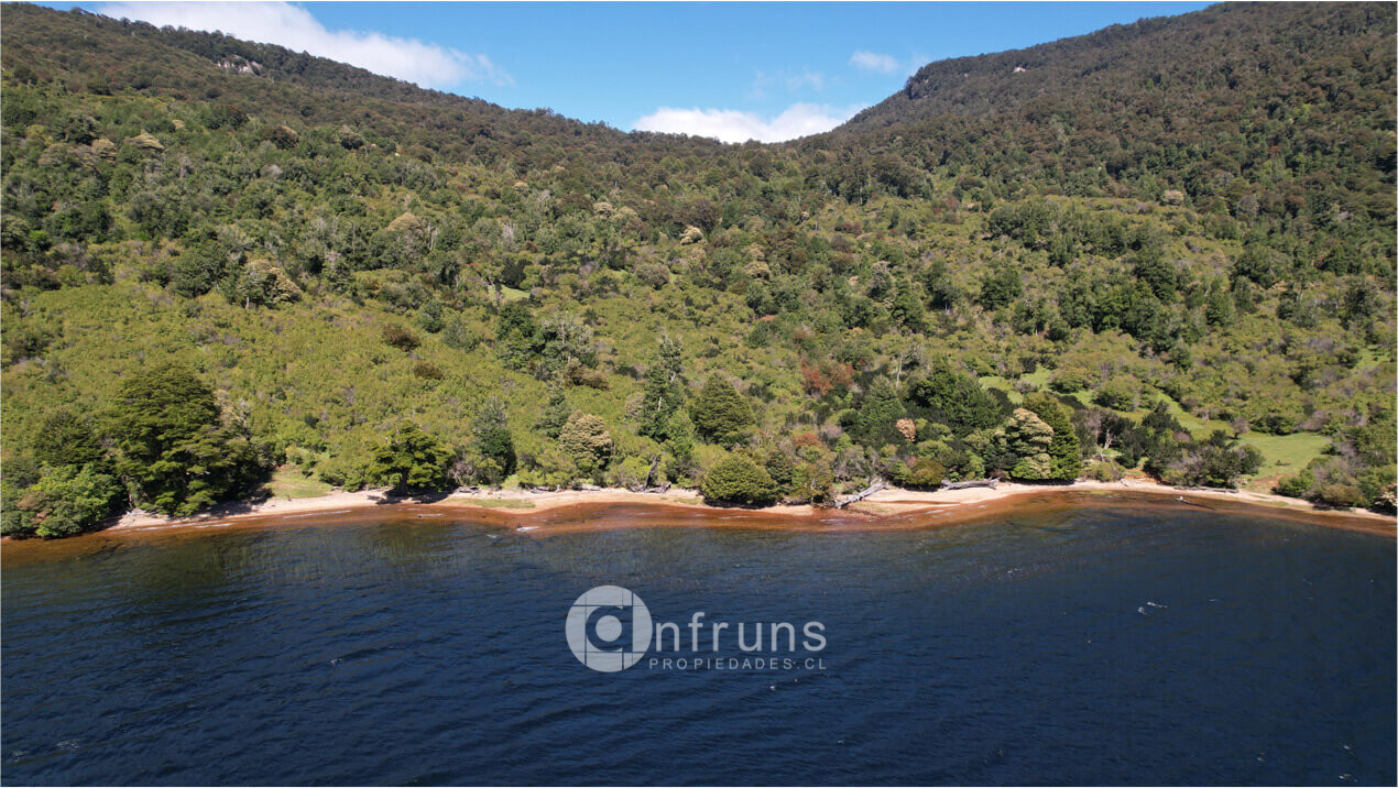 Campo en Venta en Coyhaique | 15 Dormitorios | 15 Baños | 1410000 m² | UF 64.000 - 2