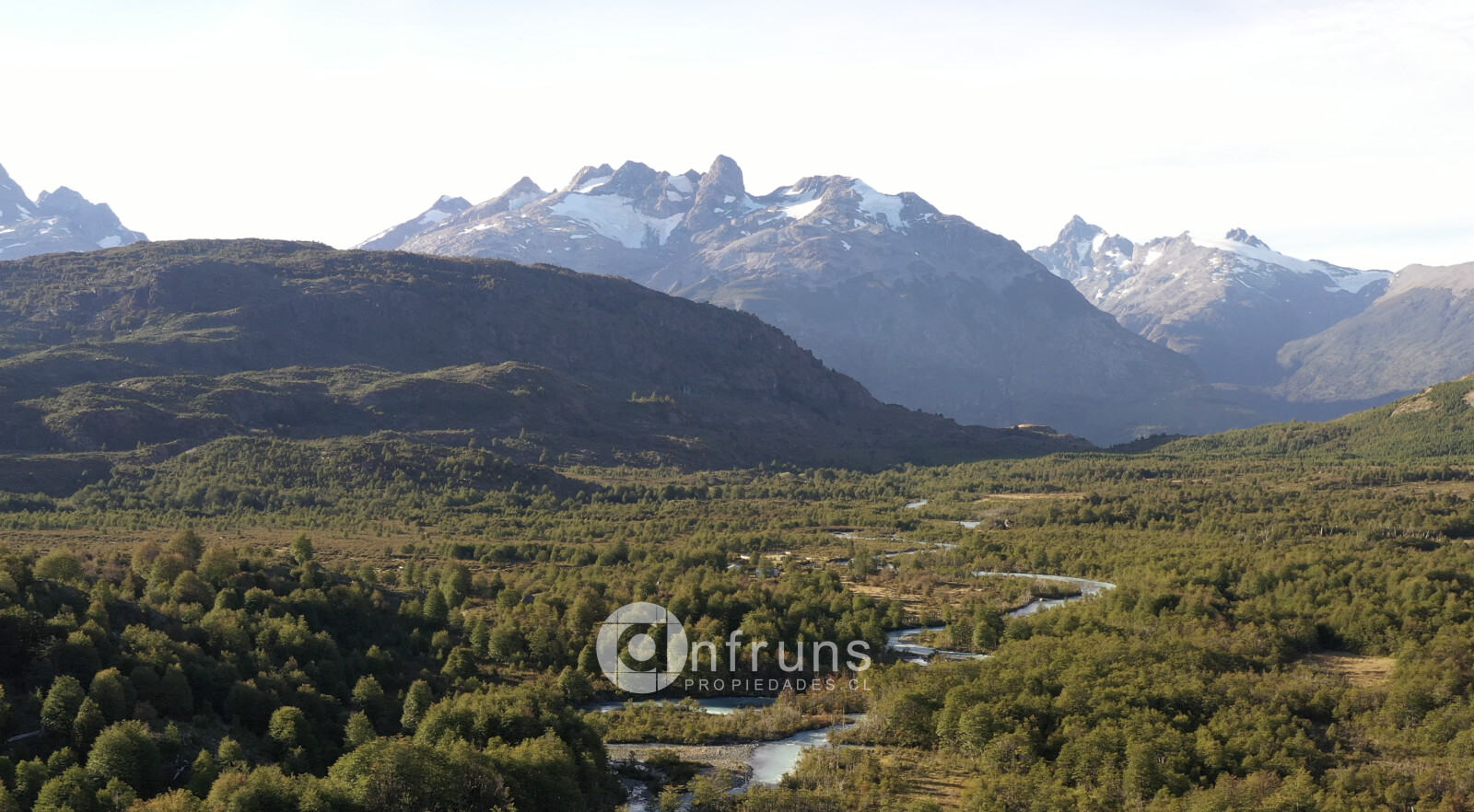 Campo en Venta en Lago General Carrera | 15 Dormitorios | 15 Baños | 2500000 m² | UF 7.928 - 3