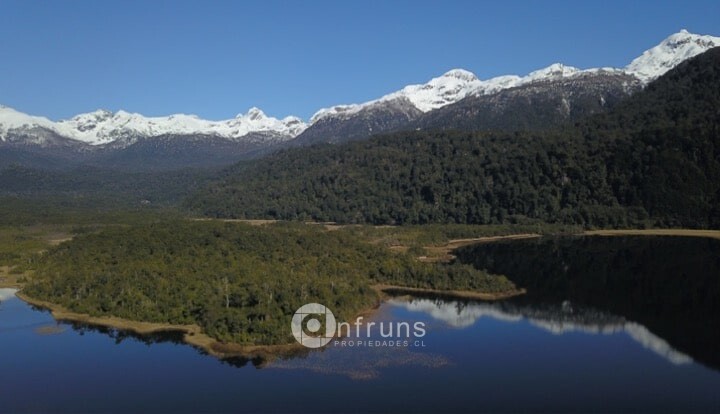 Lodge en Venta en Carretera Austral | 15 Dormitorios | 15 Baños | 6200000 m² | UF 27.858 - 6