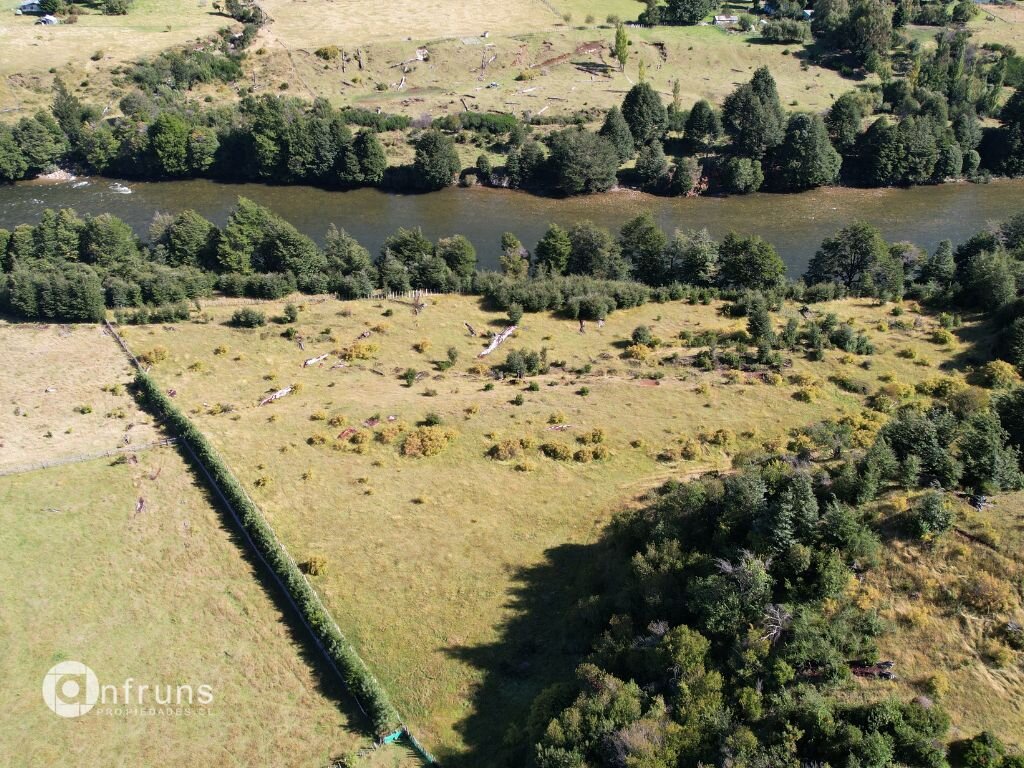 Parcela en Venta en Puerto Cisnes | 15 Dormitorios | 15 Baños | 670000 m² | UF 4.300 - 4