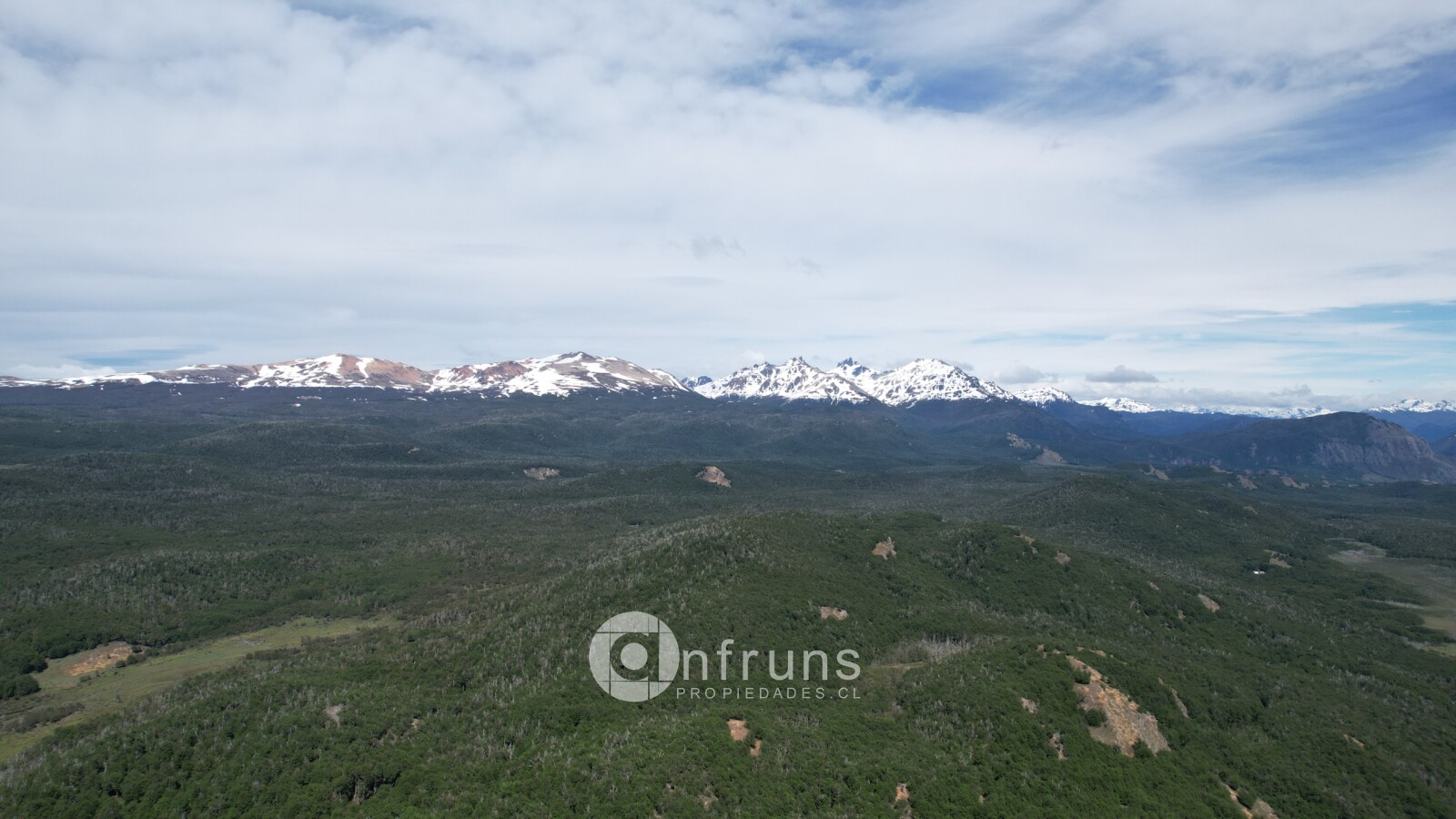 Campo en Venta en Coyhaique | 15 Dormitorios | 15 Baños | 20500000 m² | UF 31.150 - 9