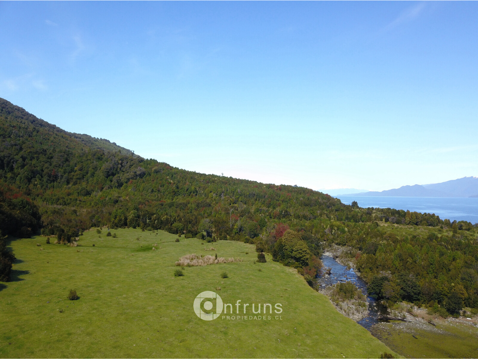 Terreno en Venta en Puerto Cisnes | 15 Dormitorios | 15 Baños | 2950000 m² | UF 12.000 - 10