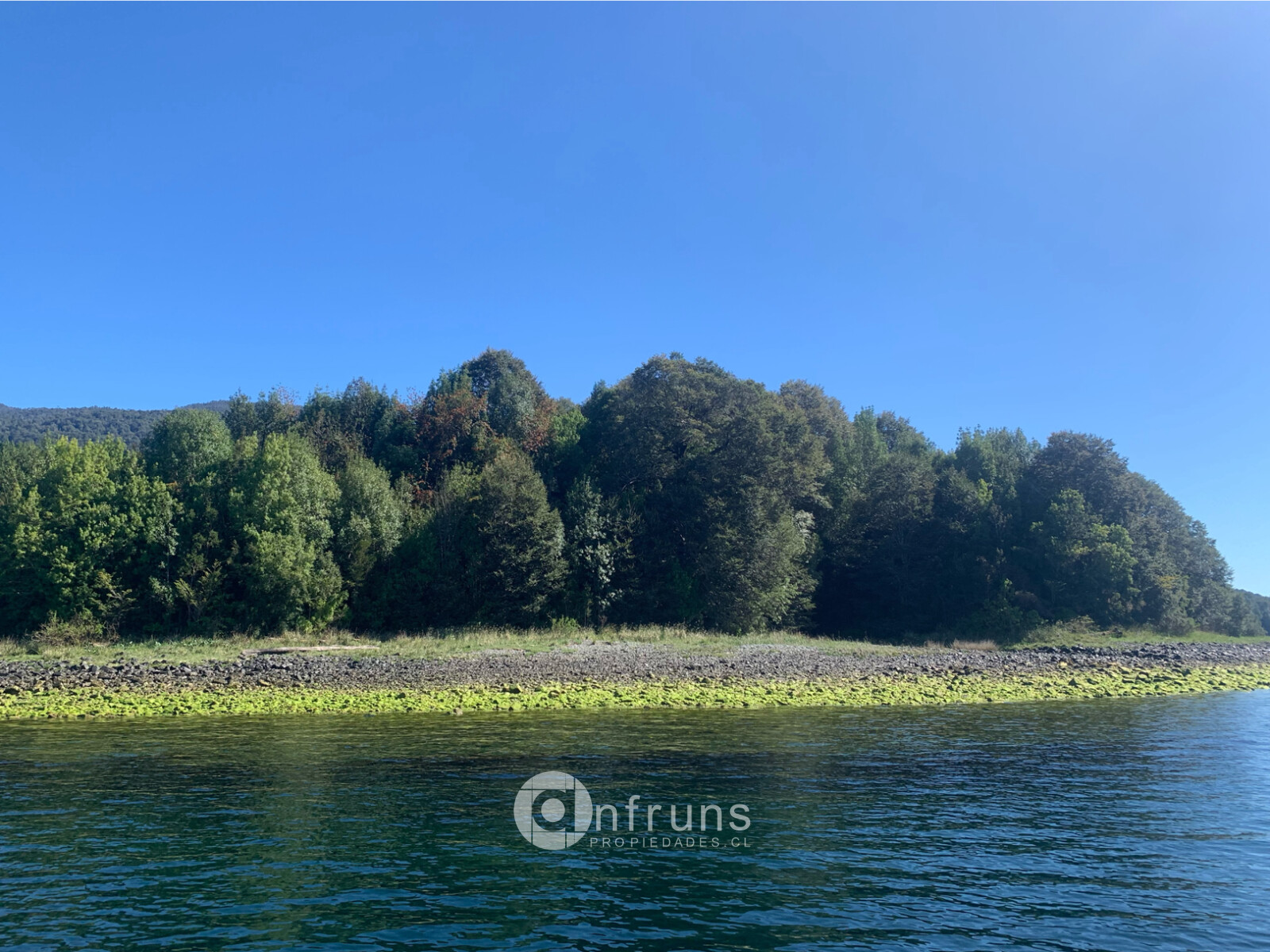 Terreno en Venta en Puerto Cisnes | 15 Dormitorios | 15 Baños | 3750000 m² | UF 12.000 - 2