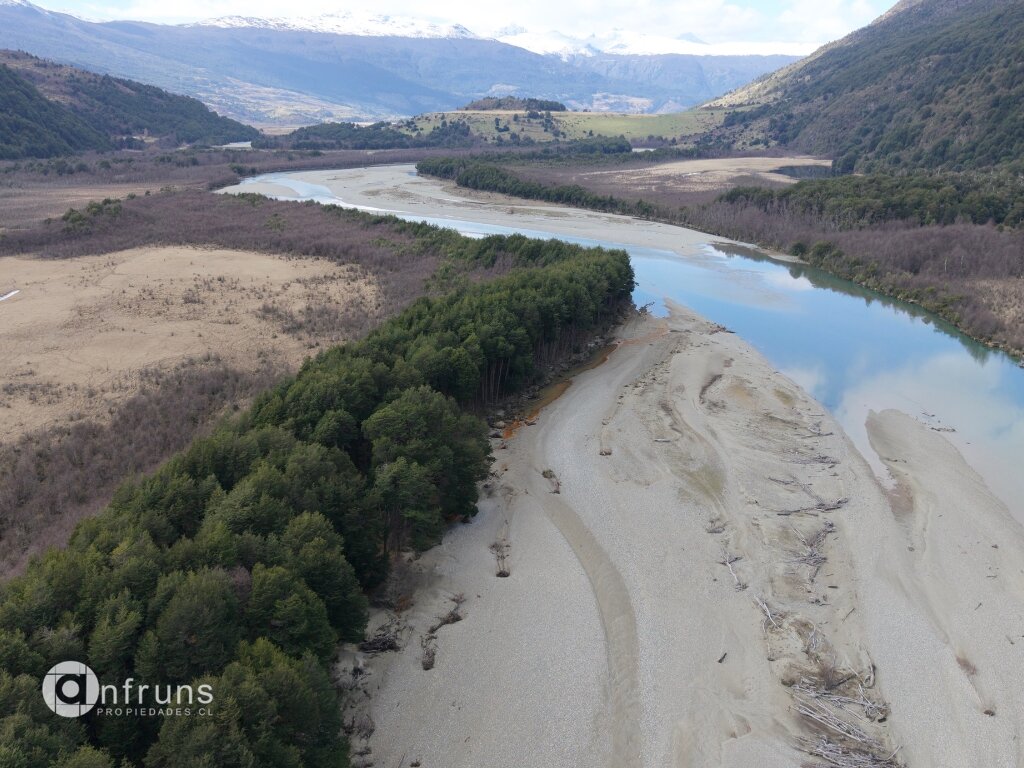 Campo en Venta en Chile Chico | 15 Dormitorios | 15 Baños | 3350000 m² | UF 38.000 - 7