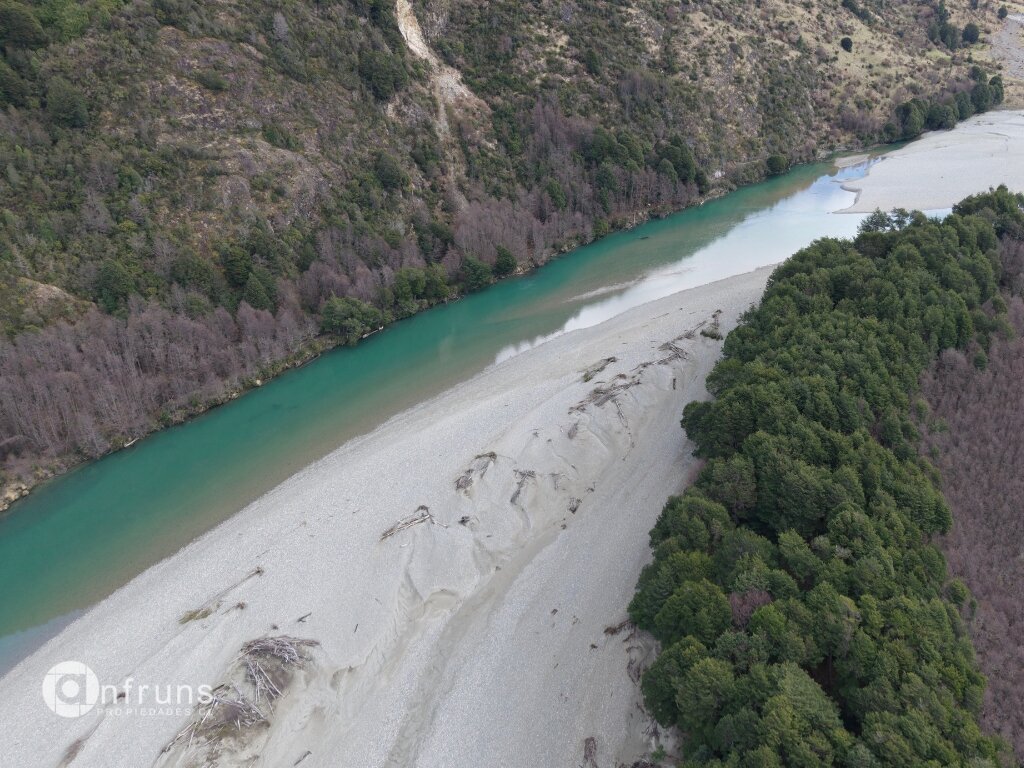 Campo en Venta en Chile Chico | 15 Dormitorios | 15 Baños | 3350000 m² | UF 38.000 - 3