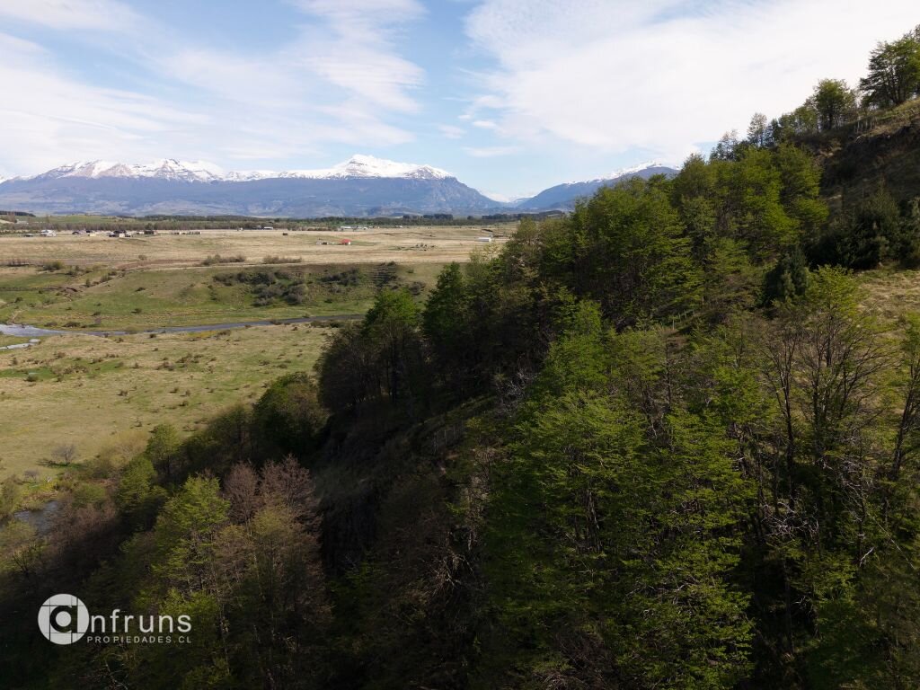 Scenic landscape of the Valle Simpson area, showcasing the ranch's location