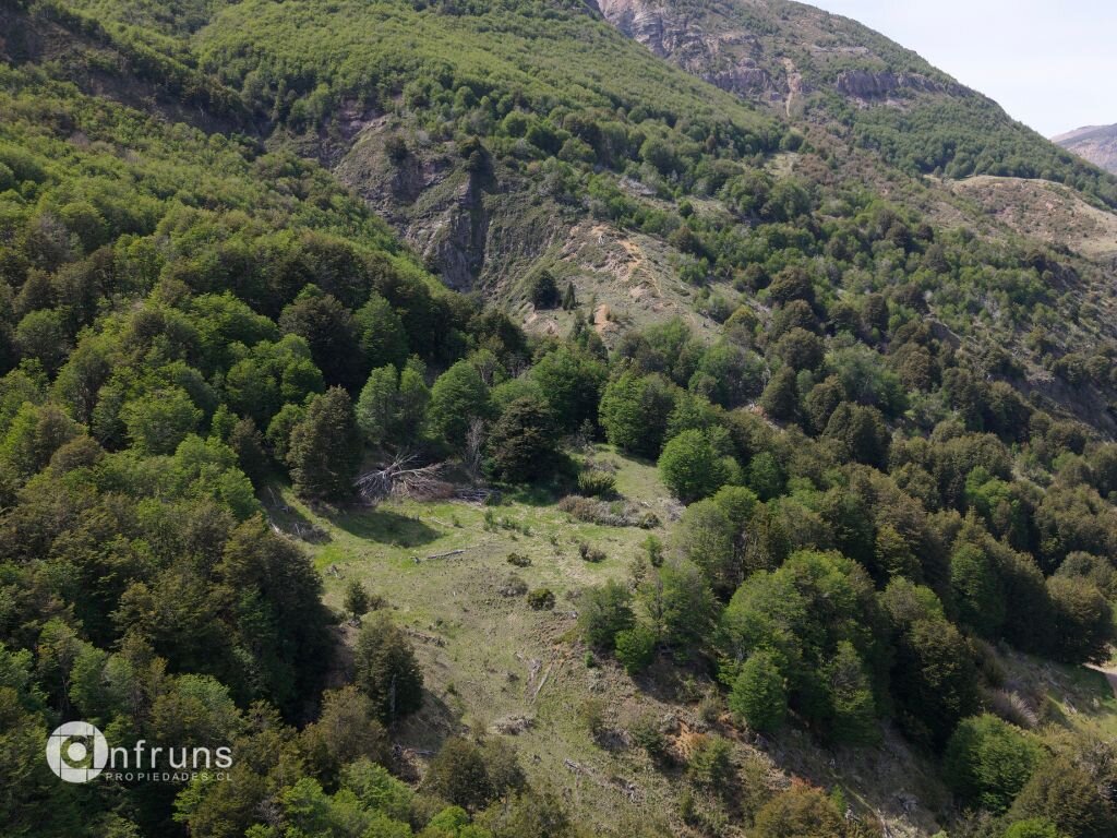 Lodge en Venta en Coyhaique | 15 Dormitorios | 15 Baños | 760000 m² | UF 11.000 - 2