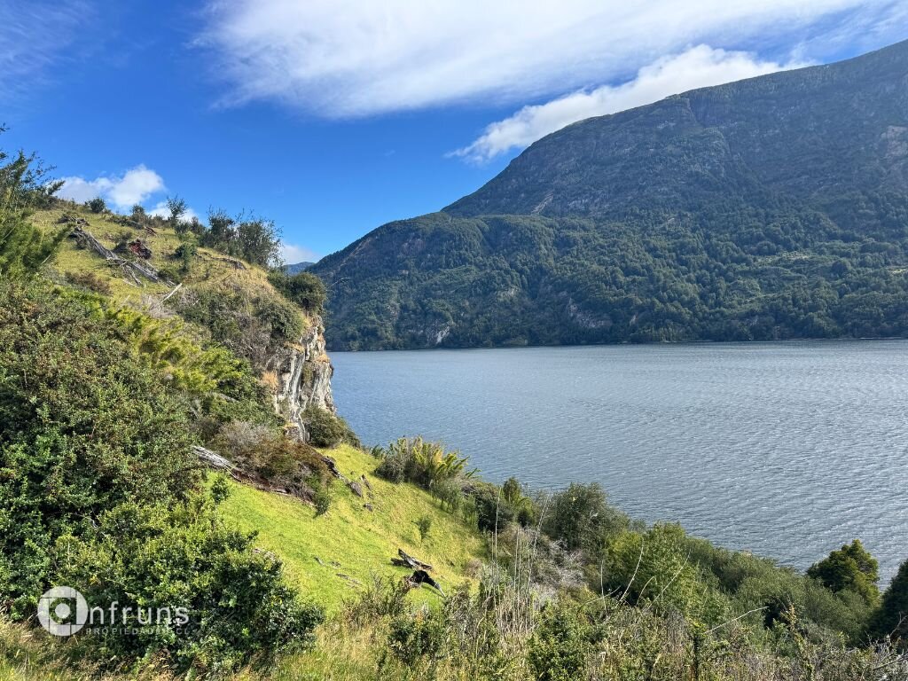 Lodge en Venta en Balmaceda | 15 Dormitorios | 15 Baños | 460000 m² | UF 26.000 - 13