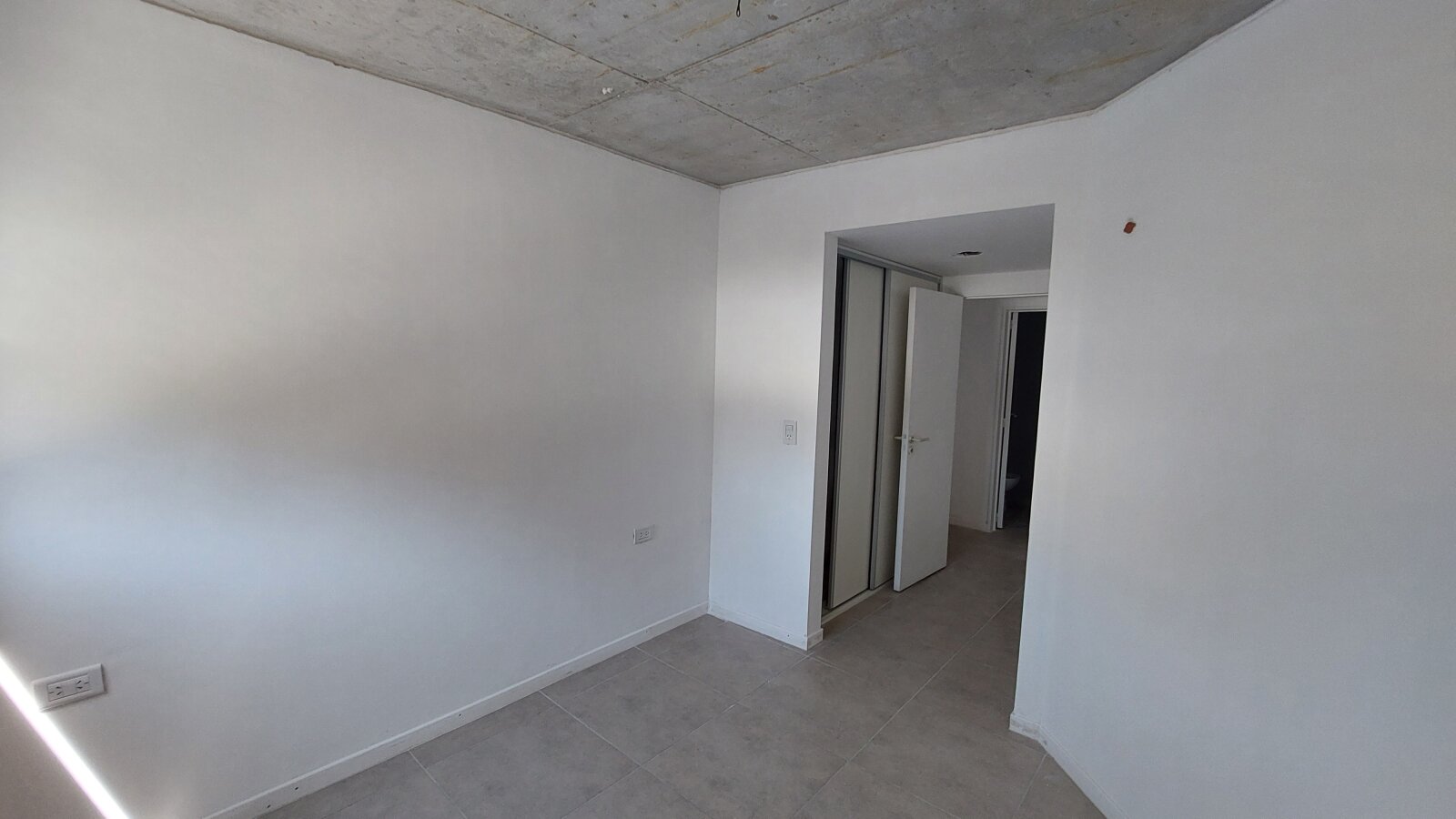 VENTA UN DORMITORIO .A UNA CUADRA DE AV. PELLEGRINI - 8