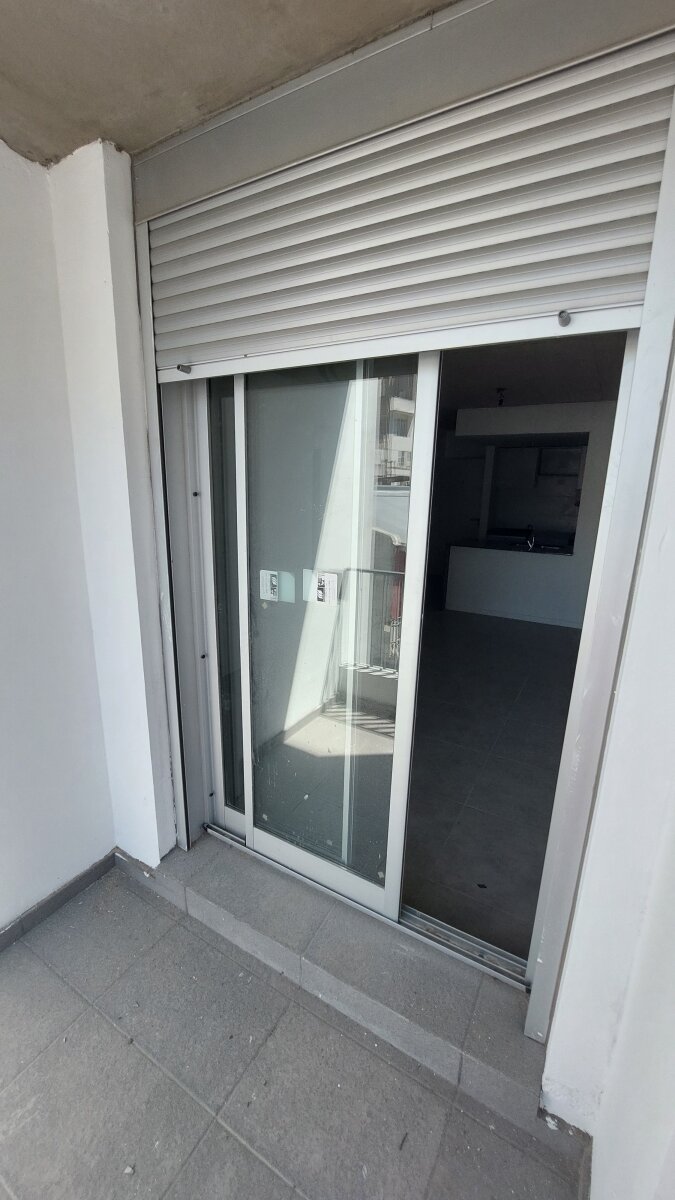VENTA UN DORMITORIO .A UNA CUADRA DE AV. PELLEGRINI - 5