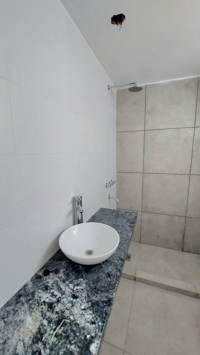 VENTA UN DORMITORIO .A UNA CUADRA DE AV. PELLEGRINI - 2