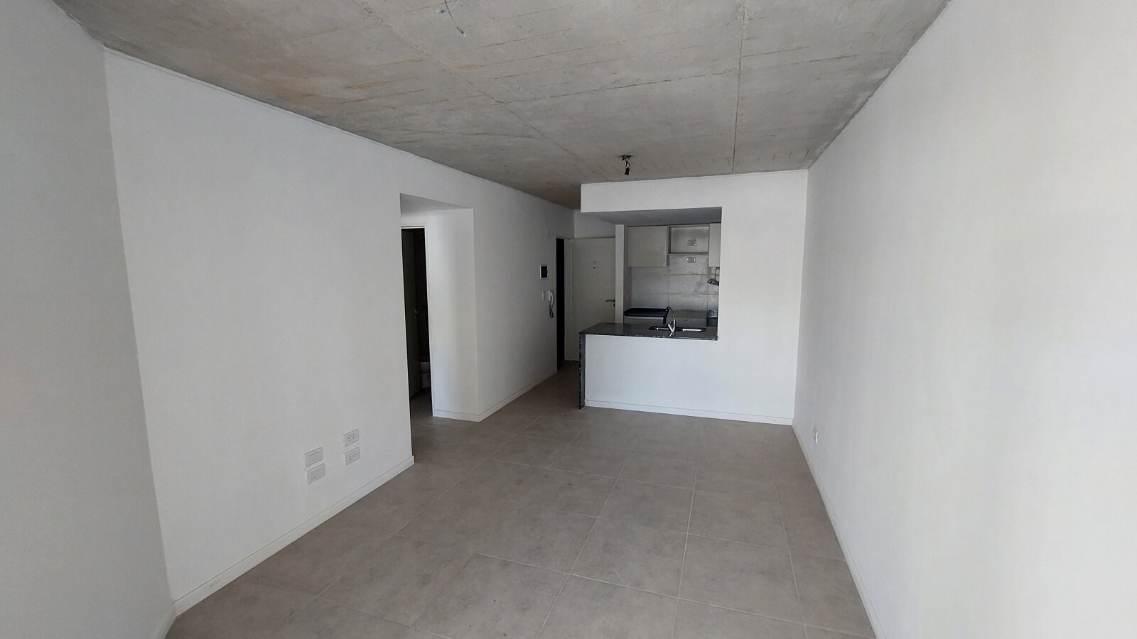 VENTA UN DORMITORIO .A UNA CUADRA DE AV. PELLEGRINI - 6