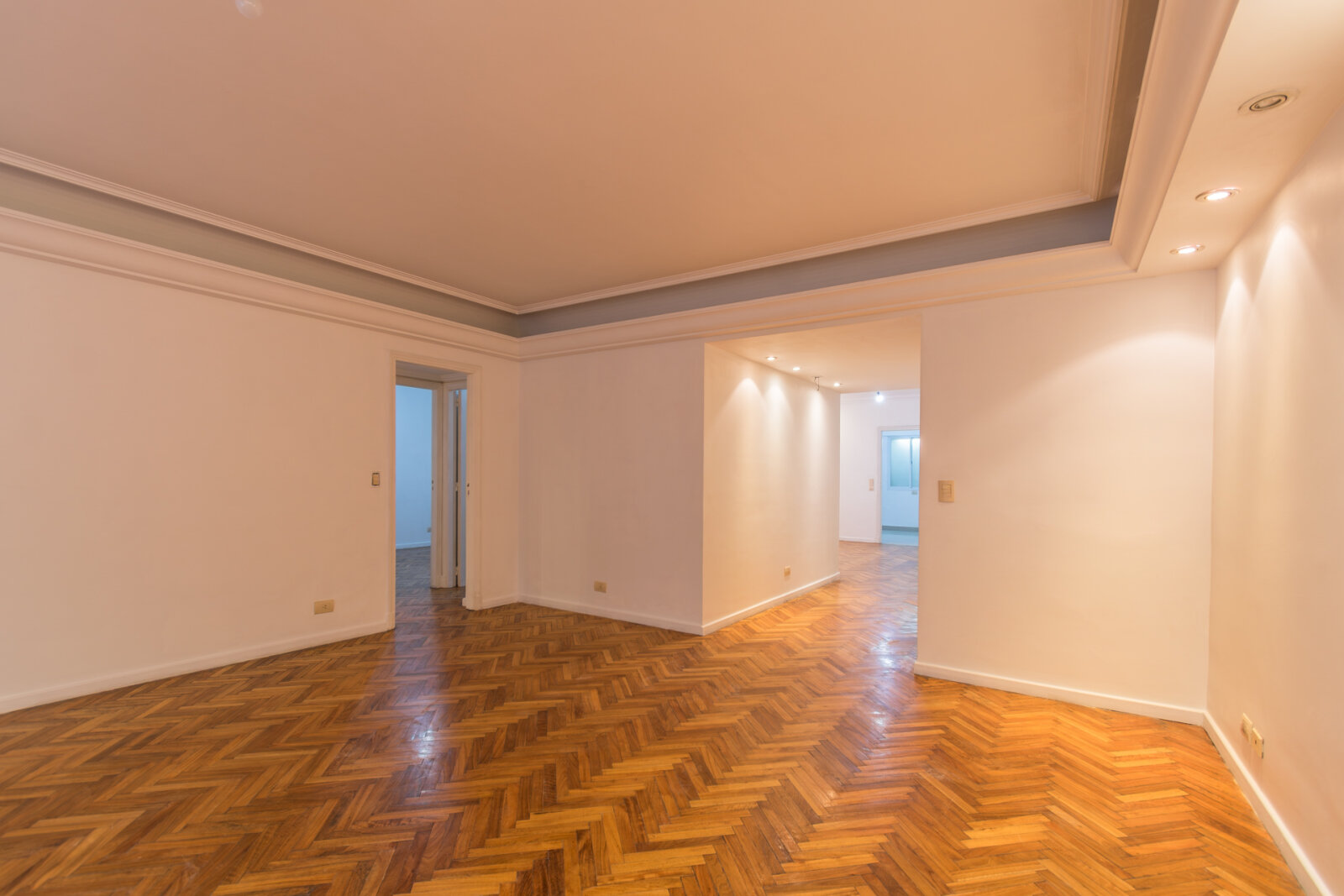 Piso de cuatro ambientes - Palermo Nuevo - Cochera y baulera — foto 10