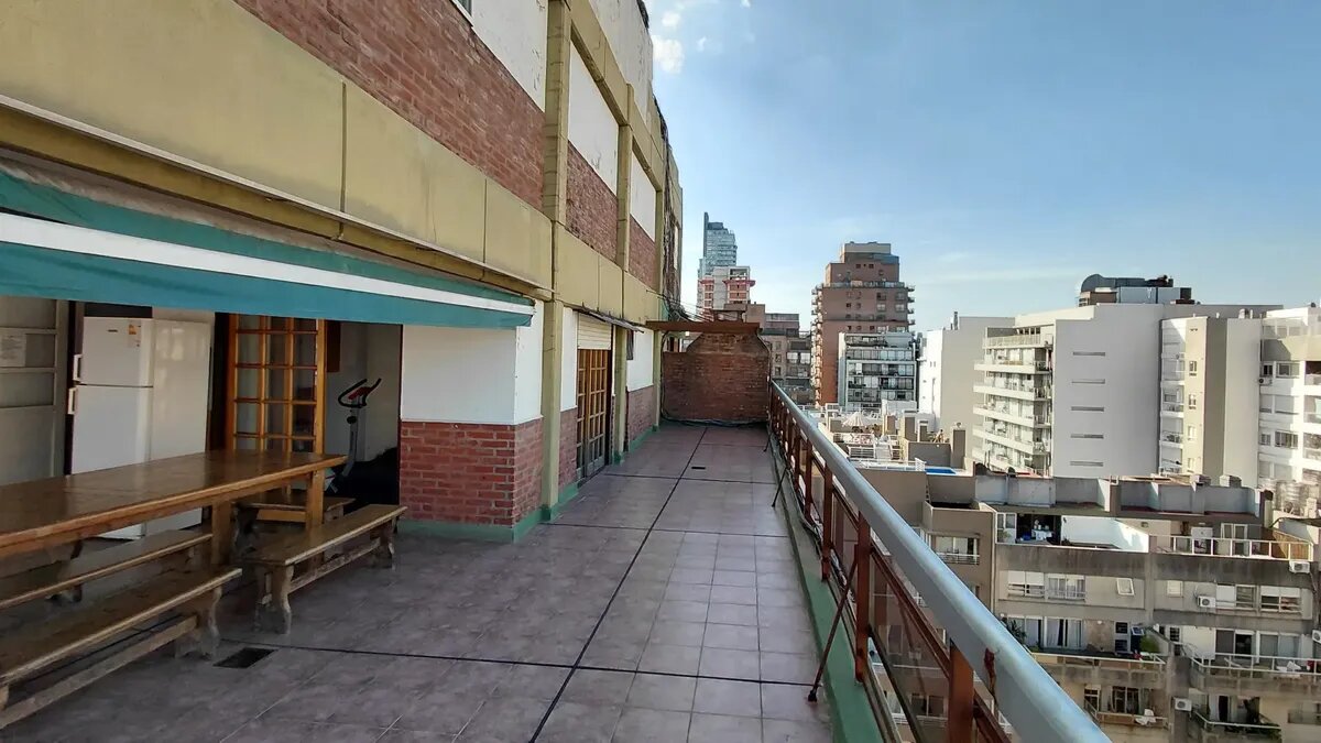 Nuñez, Manzanares 1600, 3er piso, lateral, 2 amb, 43m2, u$s 990 + luz. – Máximo 4 px. - 8