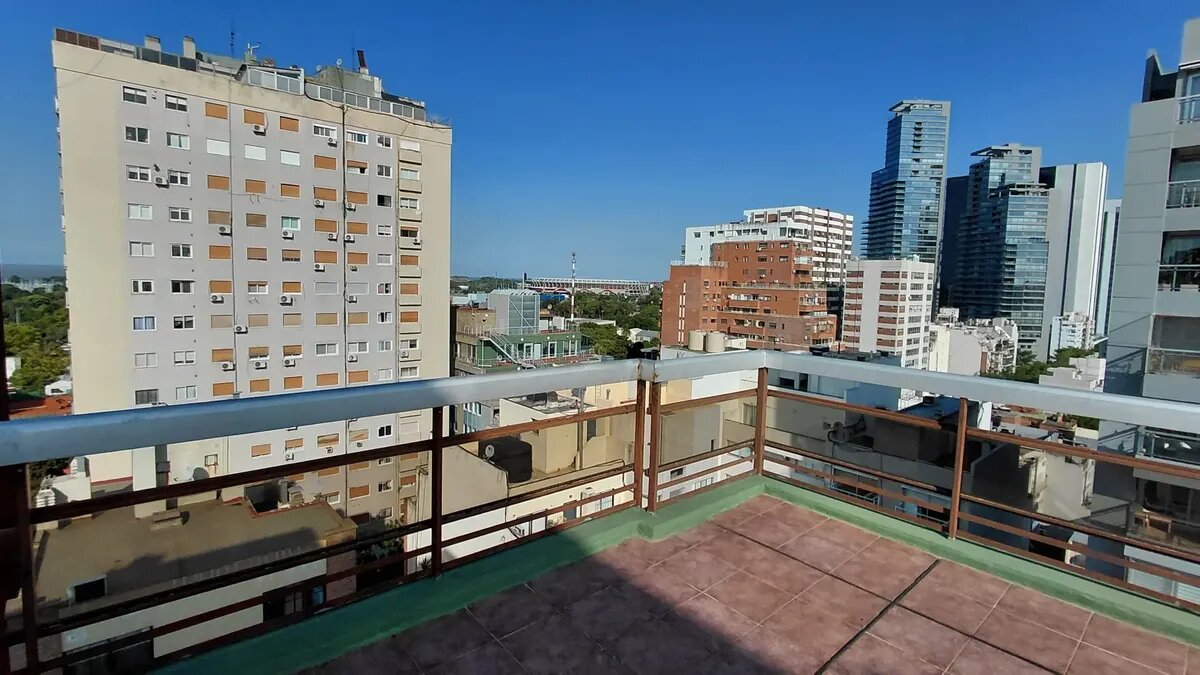 Nuñez, Manzanares 1600, 3er piso, lateral, 2 amb, 43m2, u$s 990 + luz. – Máximo 4 px. - 7